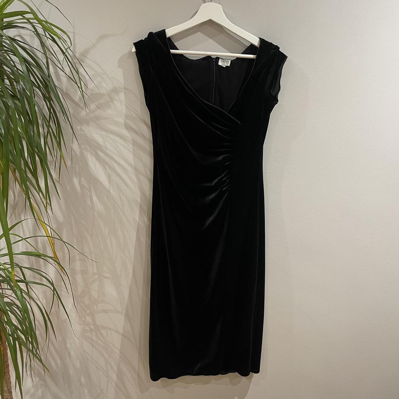 Armani collezioni store dress