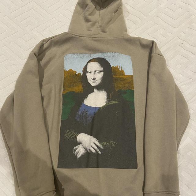 Sudadera mona lisa pull best sale and bear