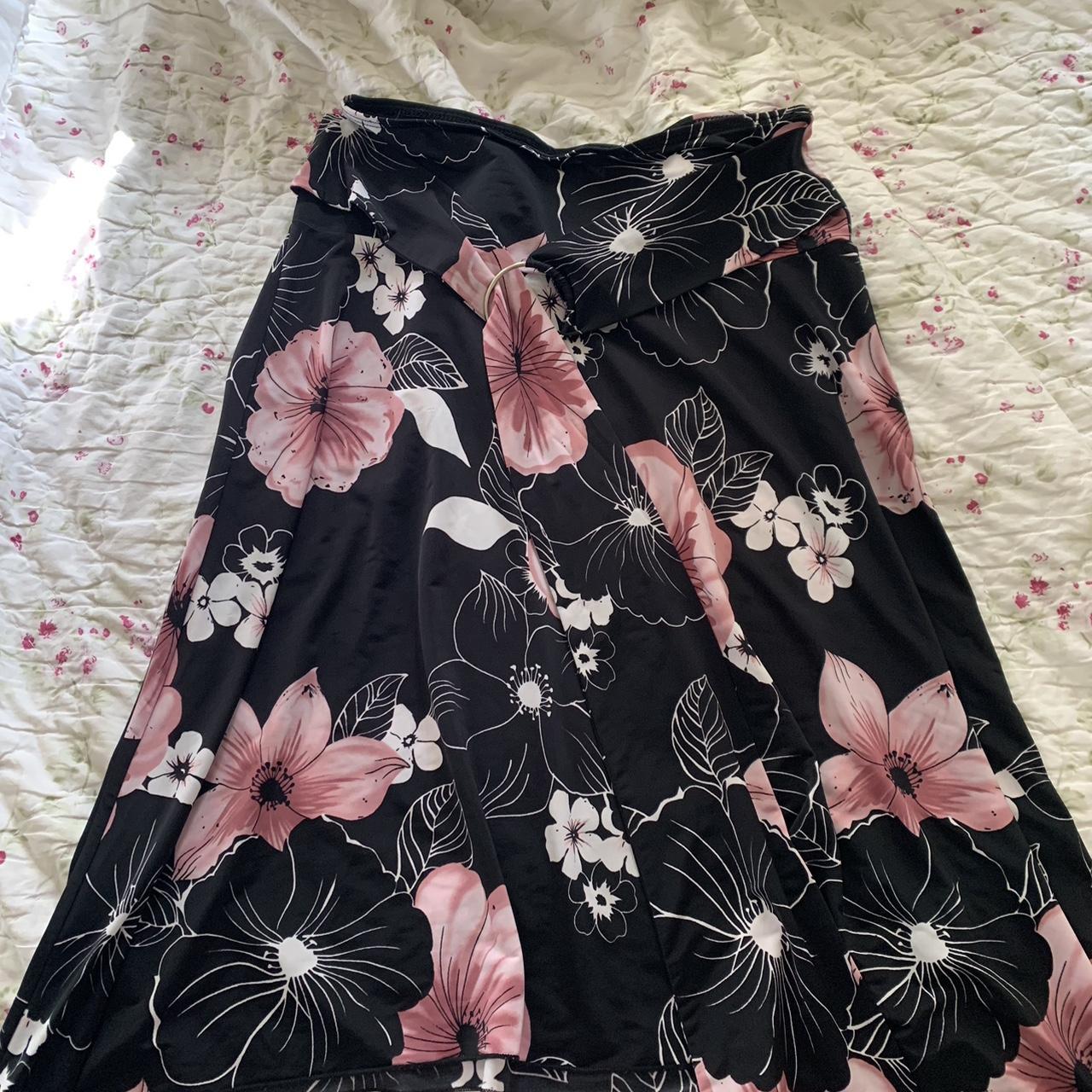 Pink black and white midi skirt! Has a cute belt... - Depop