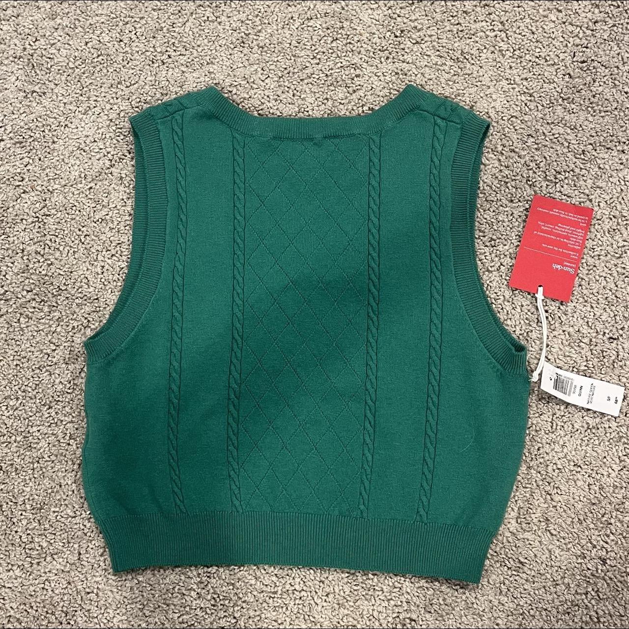 Aritzia Women's Green Gilet Depop