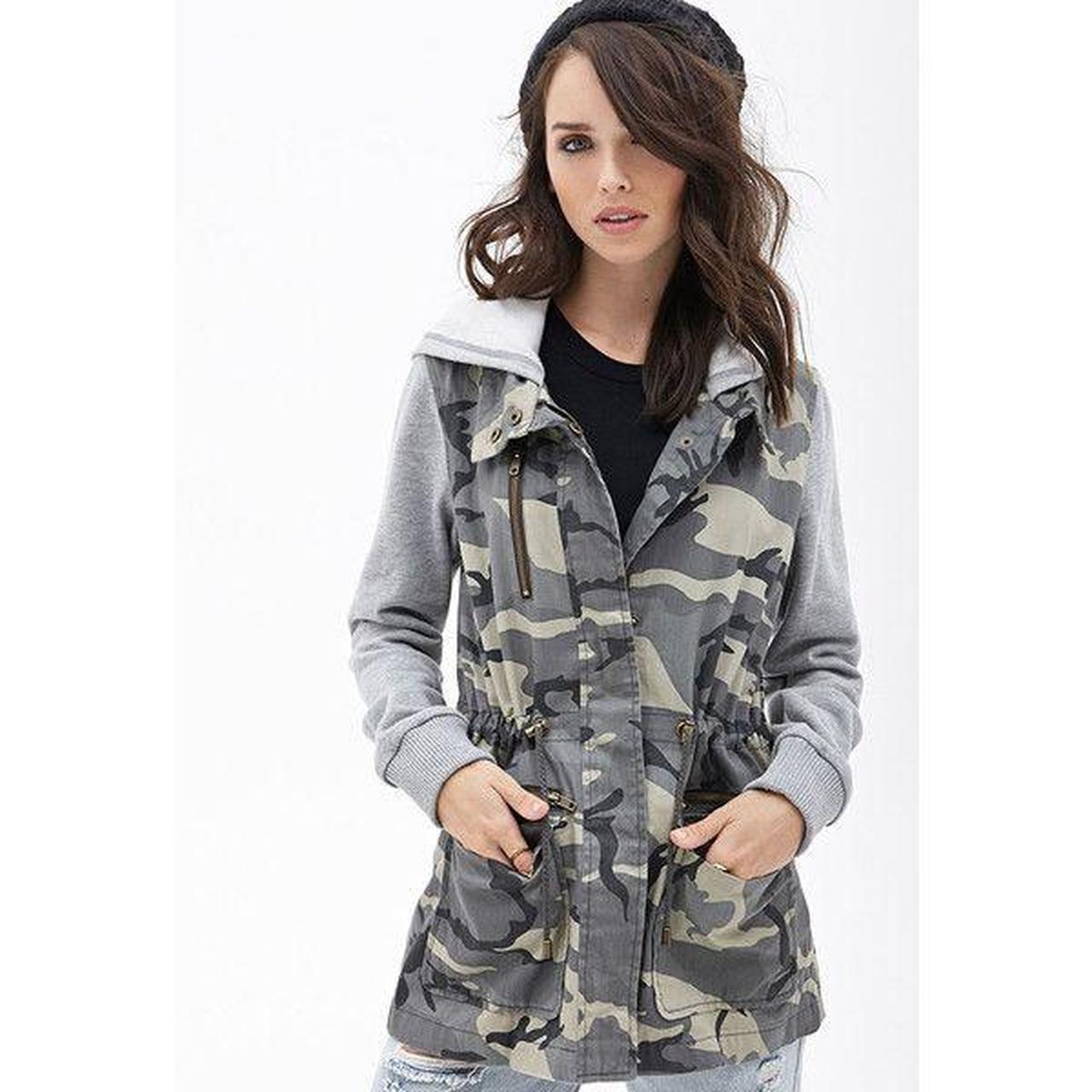 Forever 21 Hooded Camo Utility Jacket ✨ Depop