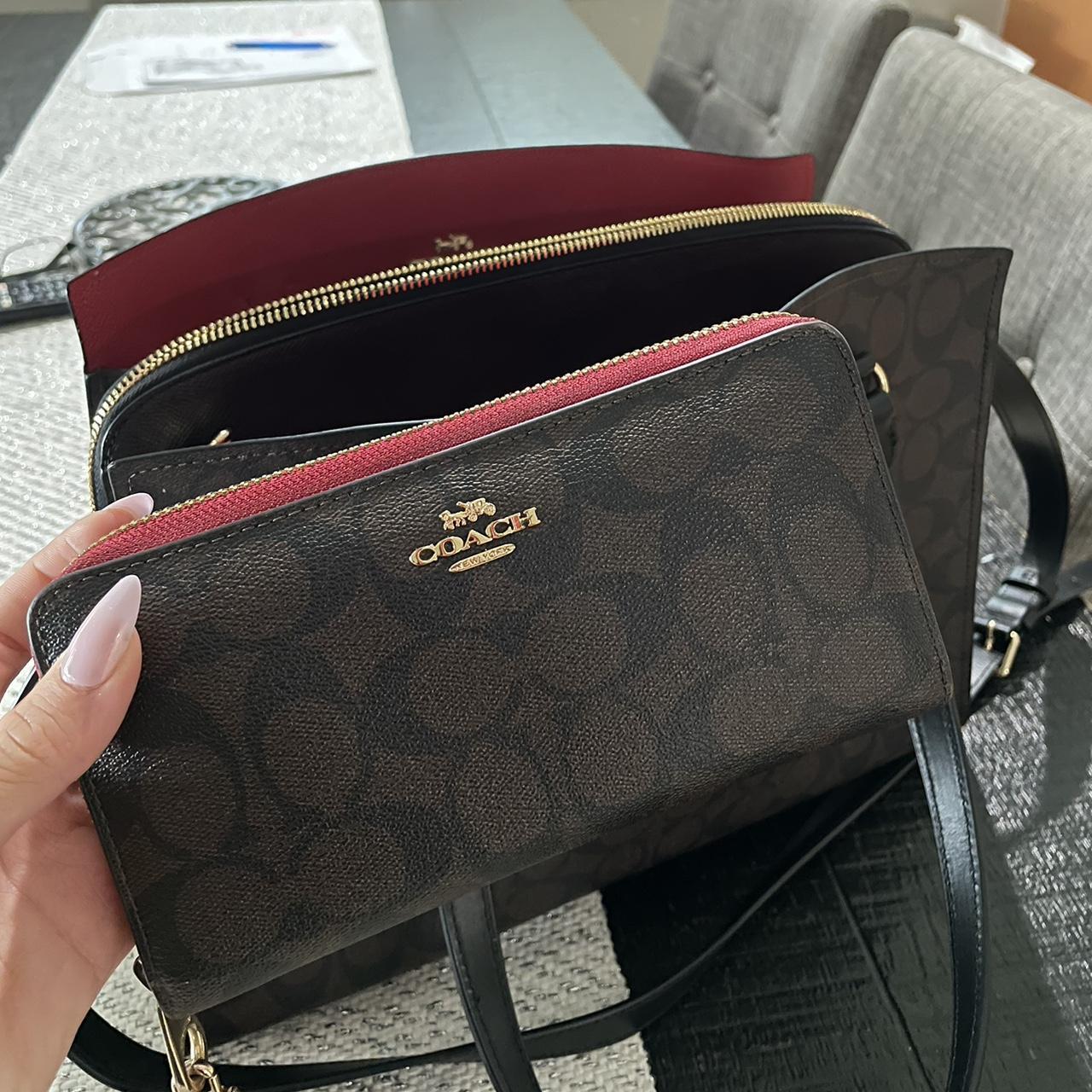 Coach cheapest purse and matching wristlet set