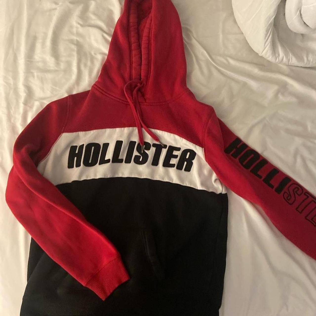 Hollister deals pullover sale