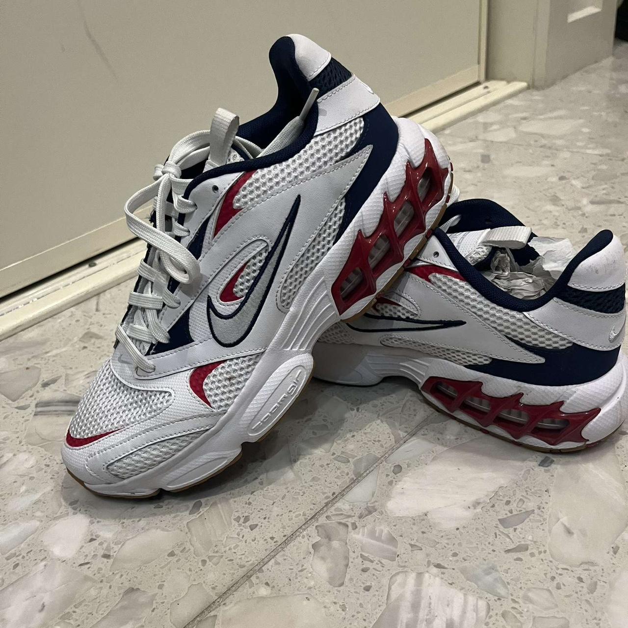 nike zoom air fire trainers in white grey and yellow