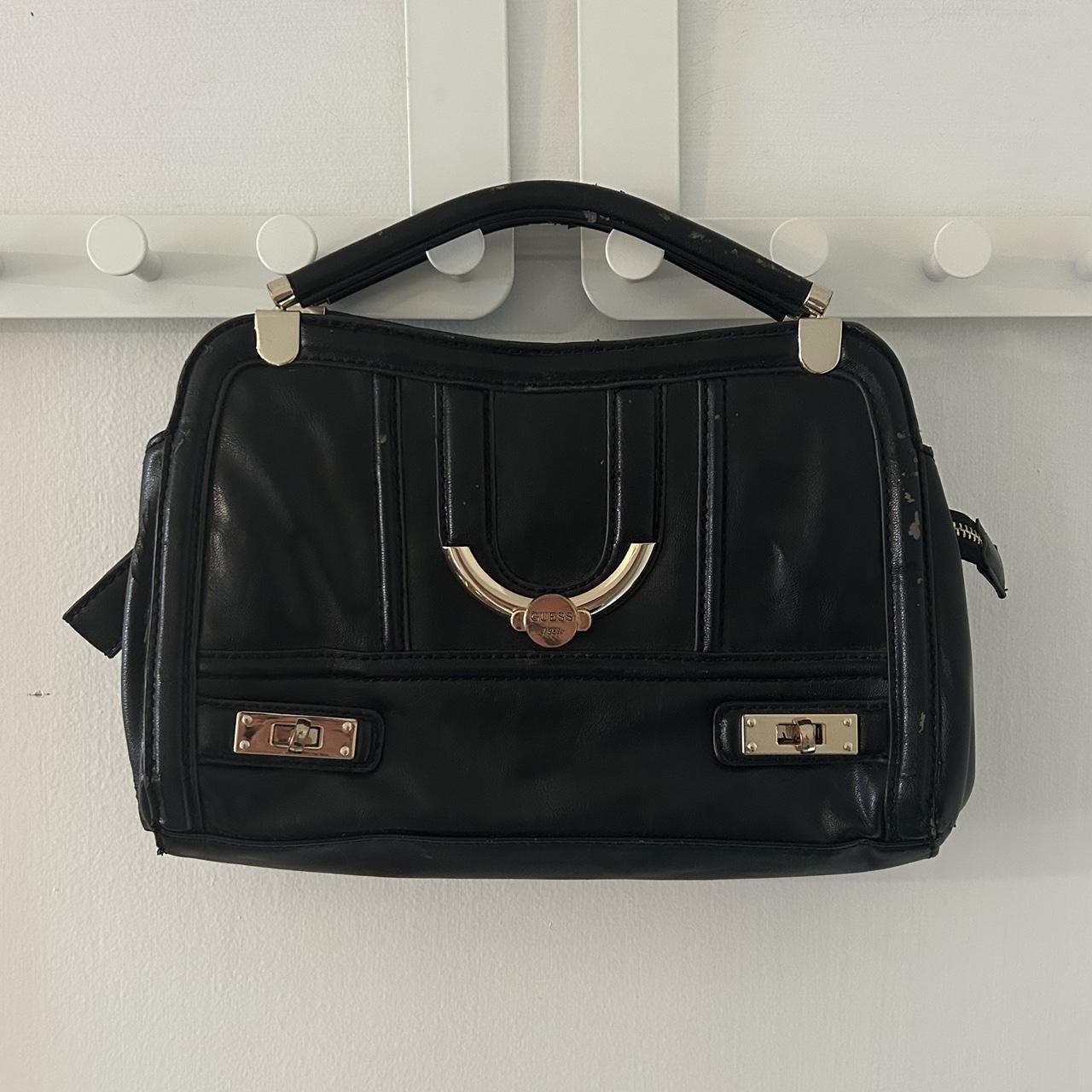 Black guess purse 1981 best sale