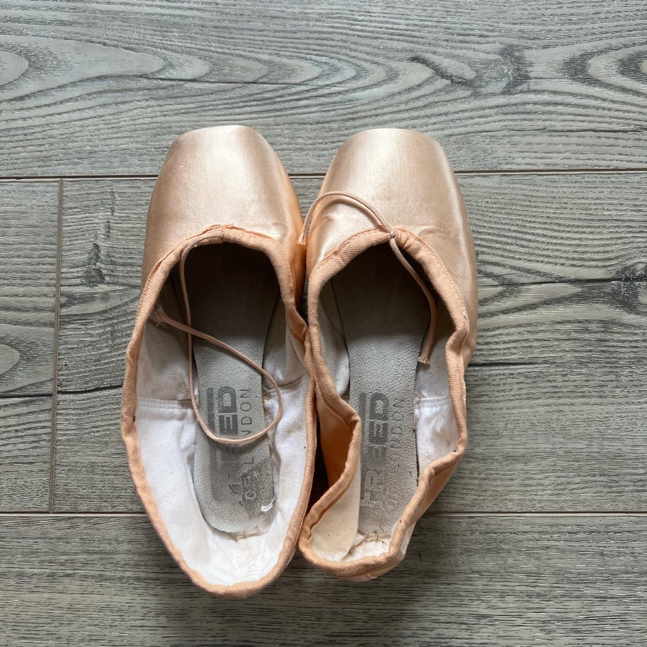 Brand new #Freed of London STUDIO 2 #pointe shoes... - Depop