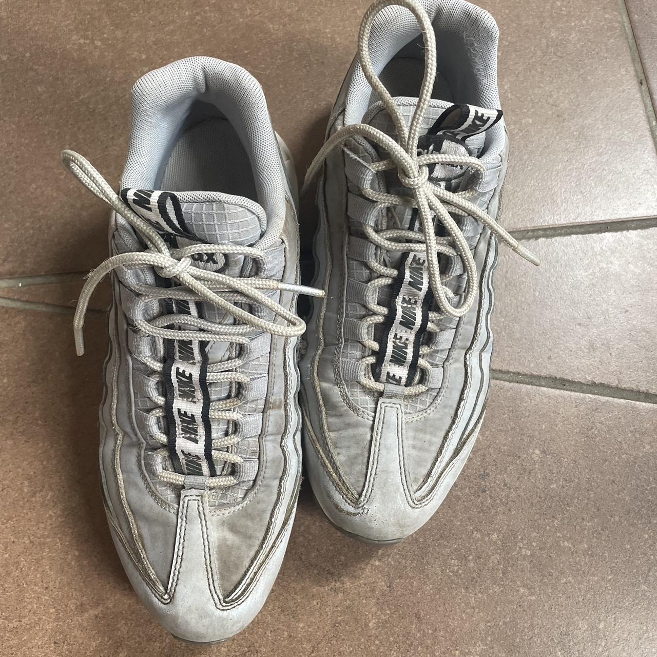 95s nike grey