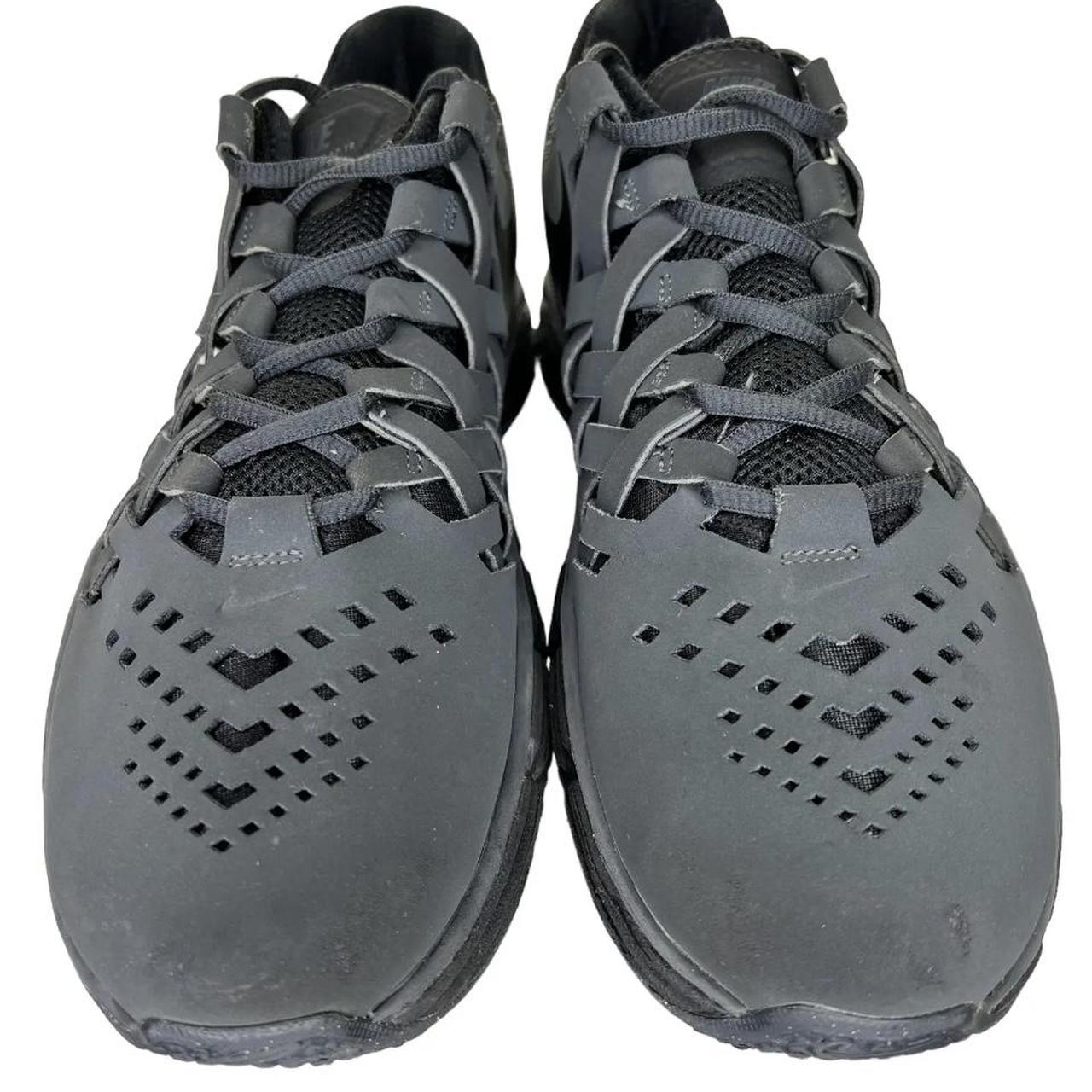 nike fingertrap black