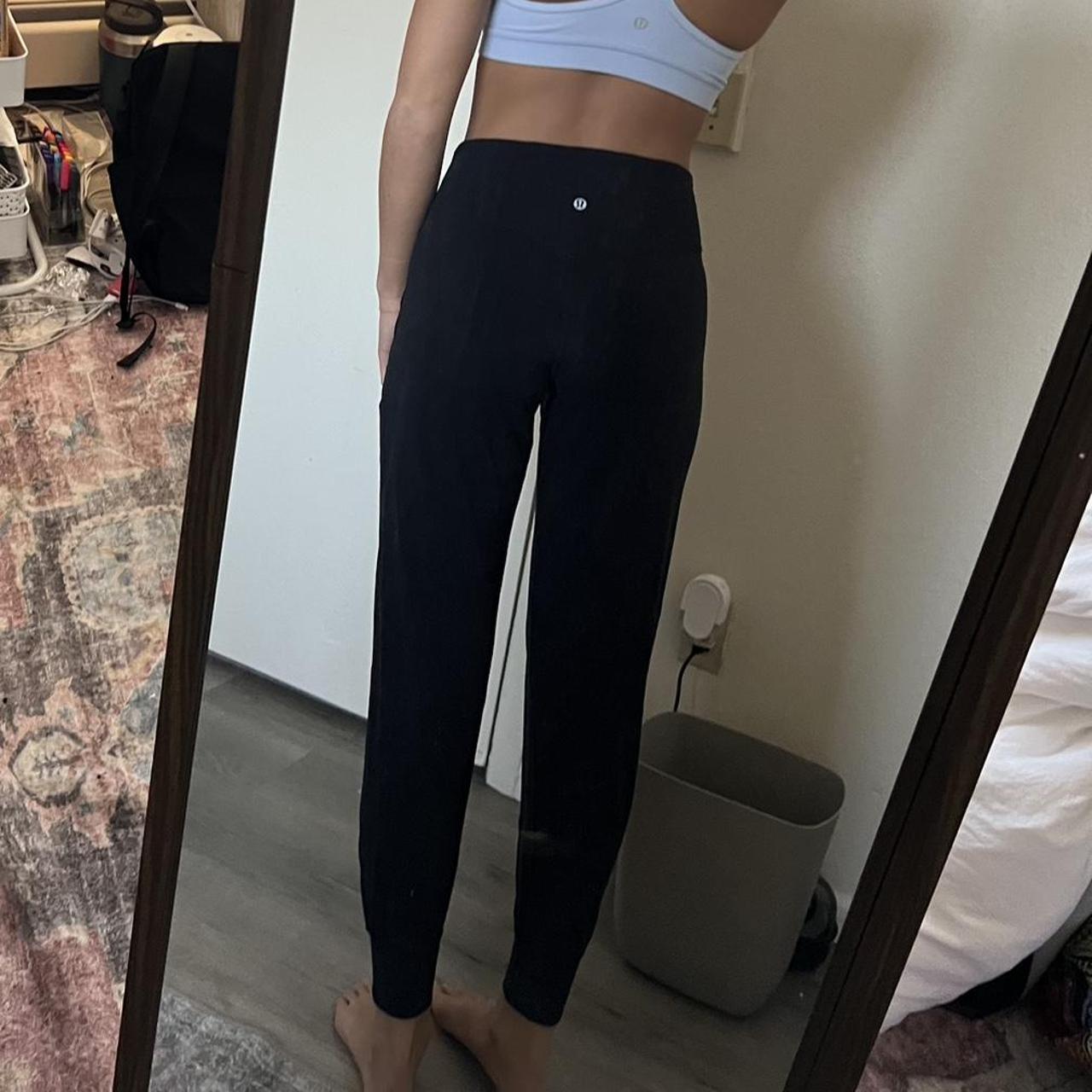 Align Jogger Size 6 - Athletic apparel
