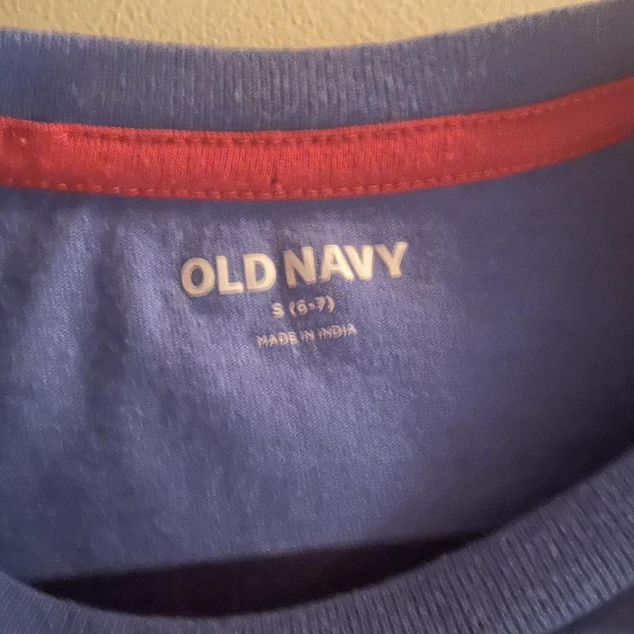 size small old navy blue and navy tee! fits like a... - Depop