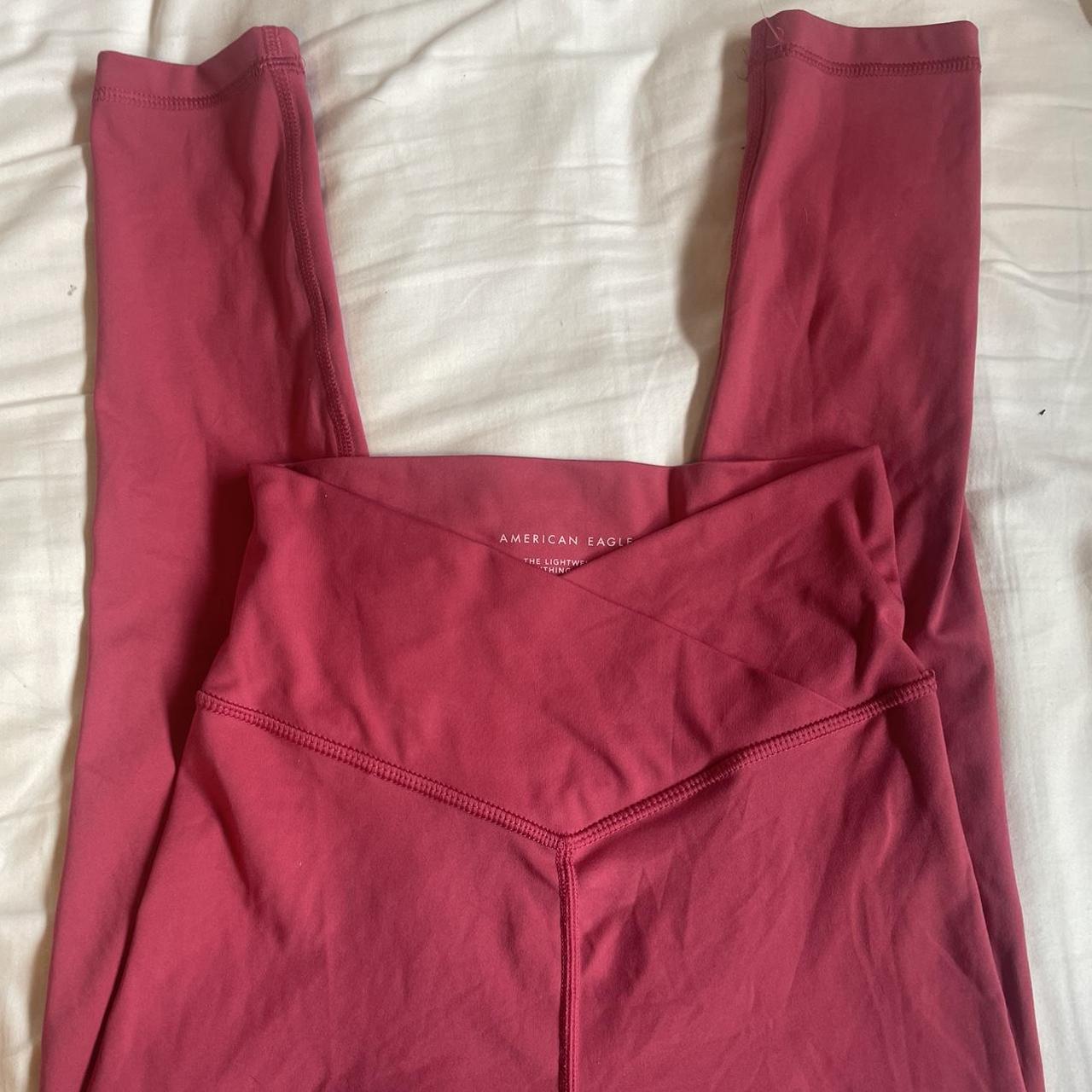 american eagle pink crossover legging! size small Depop