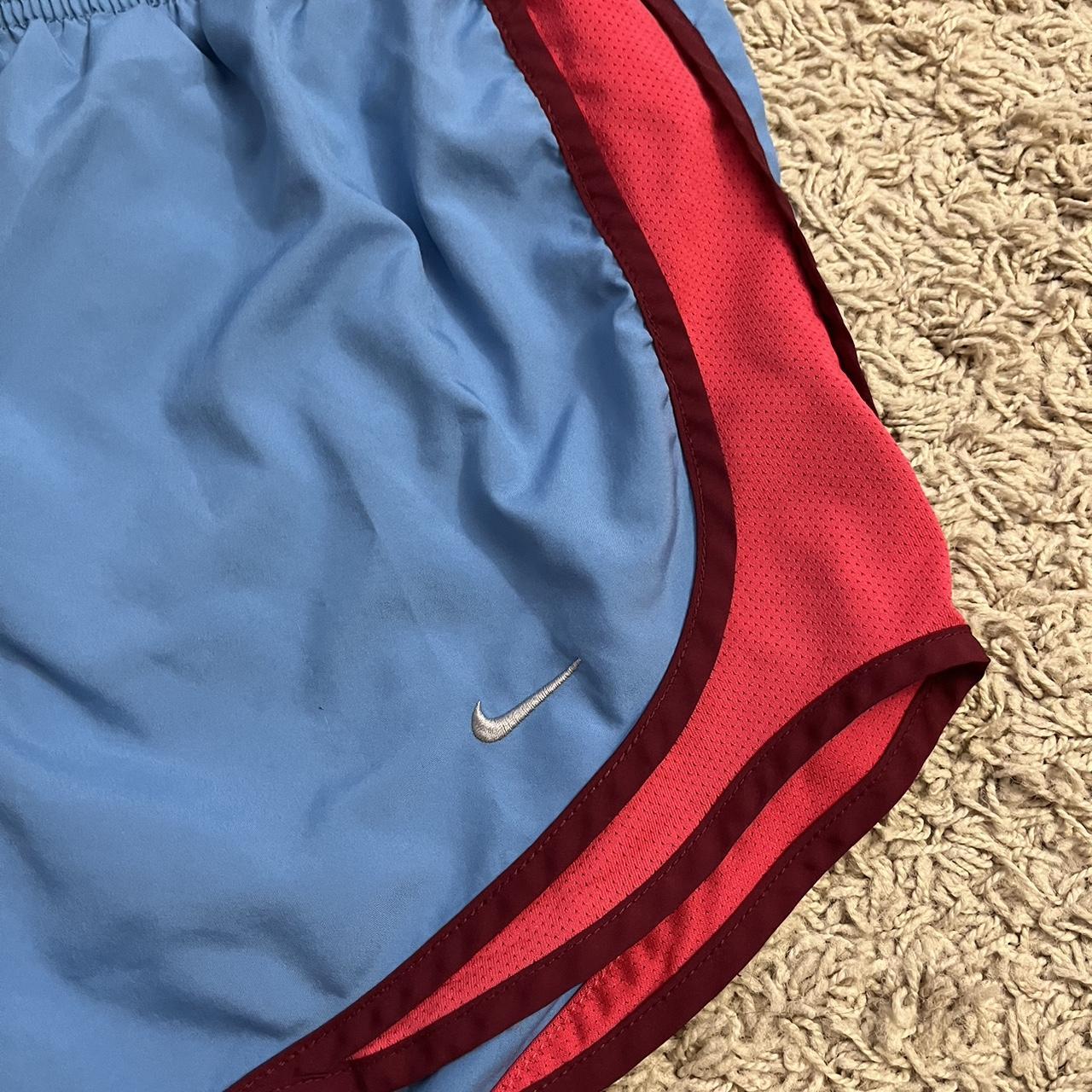 Nike Women's Blue and Orange Shorts (4)