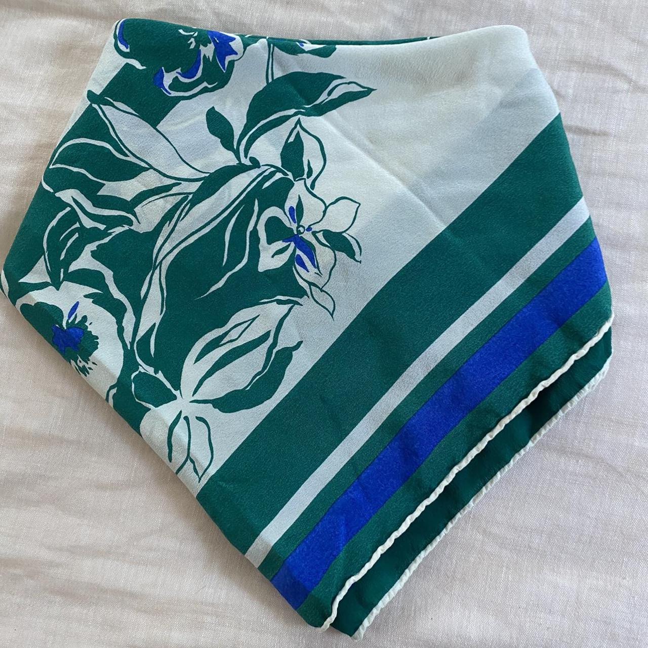 Caruso Women's Blue and Green Scarf-wraps