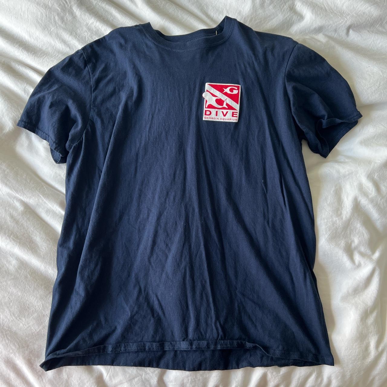 aquarium shark dive tshirt sharks... Depop