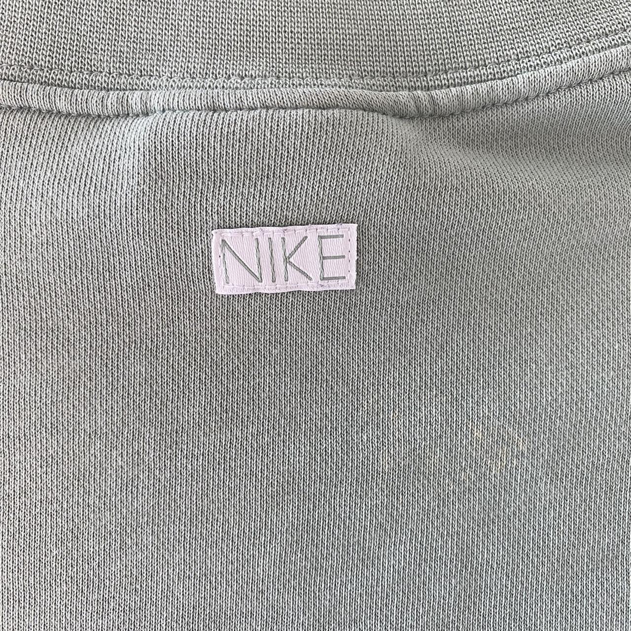 Nike Women's Sweatshirt (5)