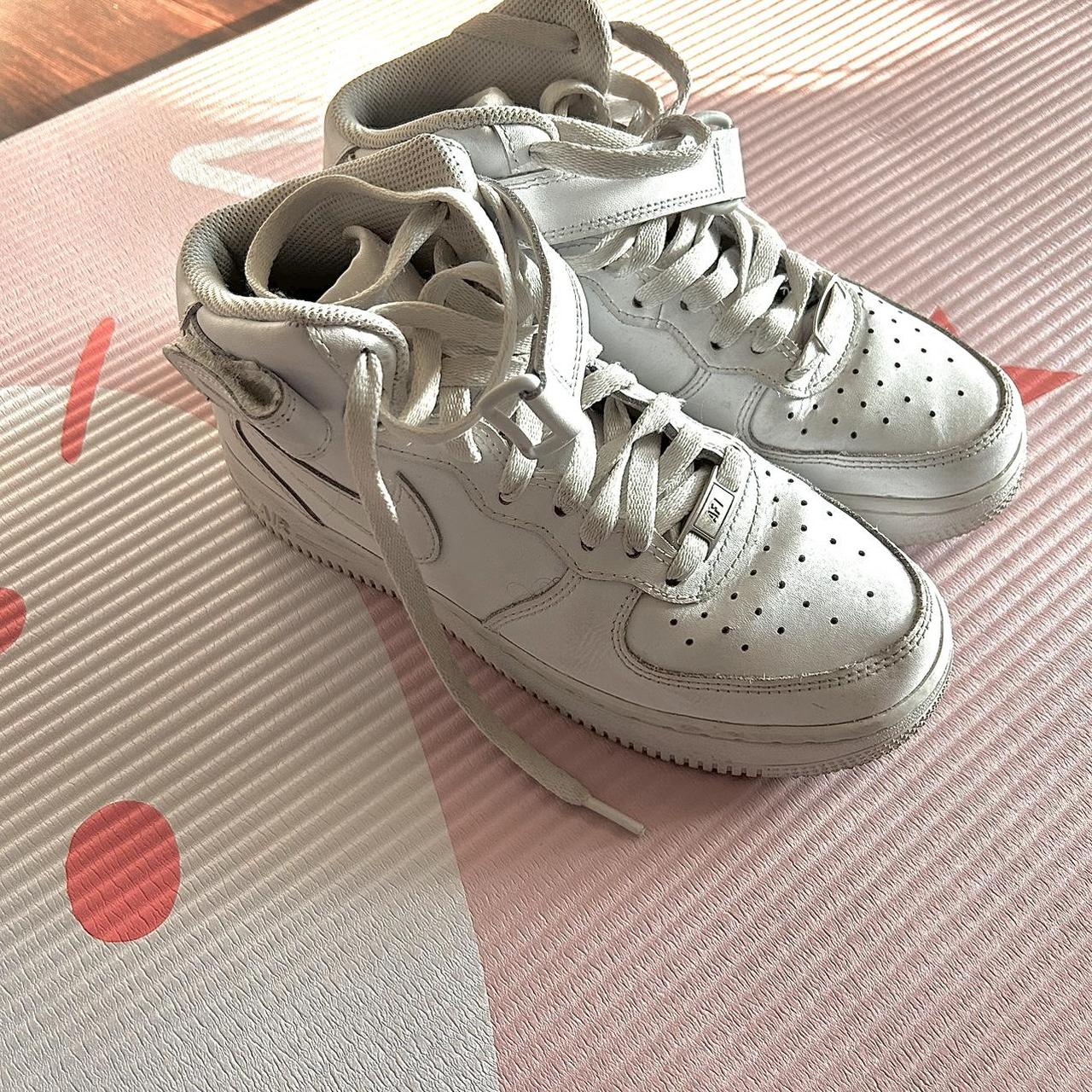 size 4 white air forces