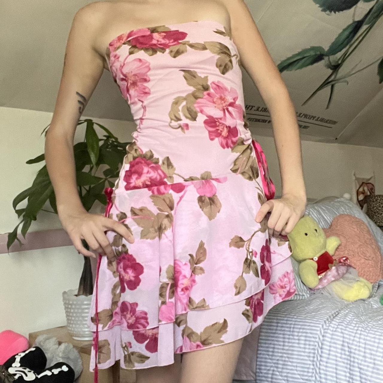 cute floral dress asymmetrical dress. so cute... - Depop