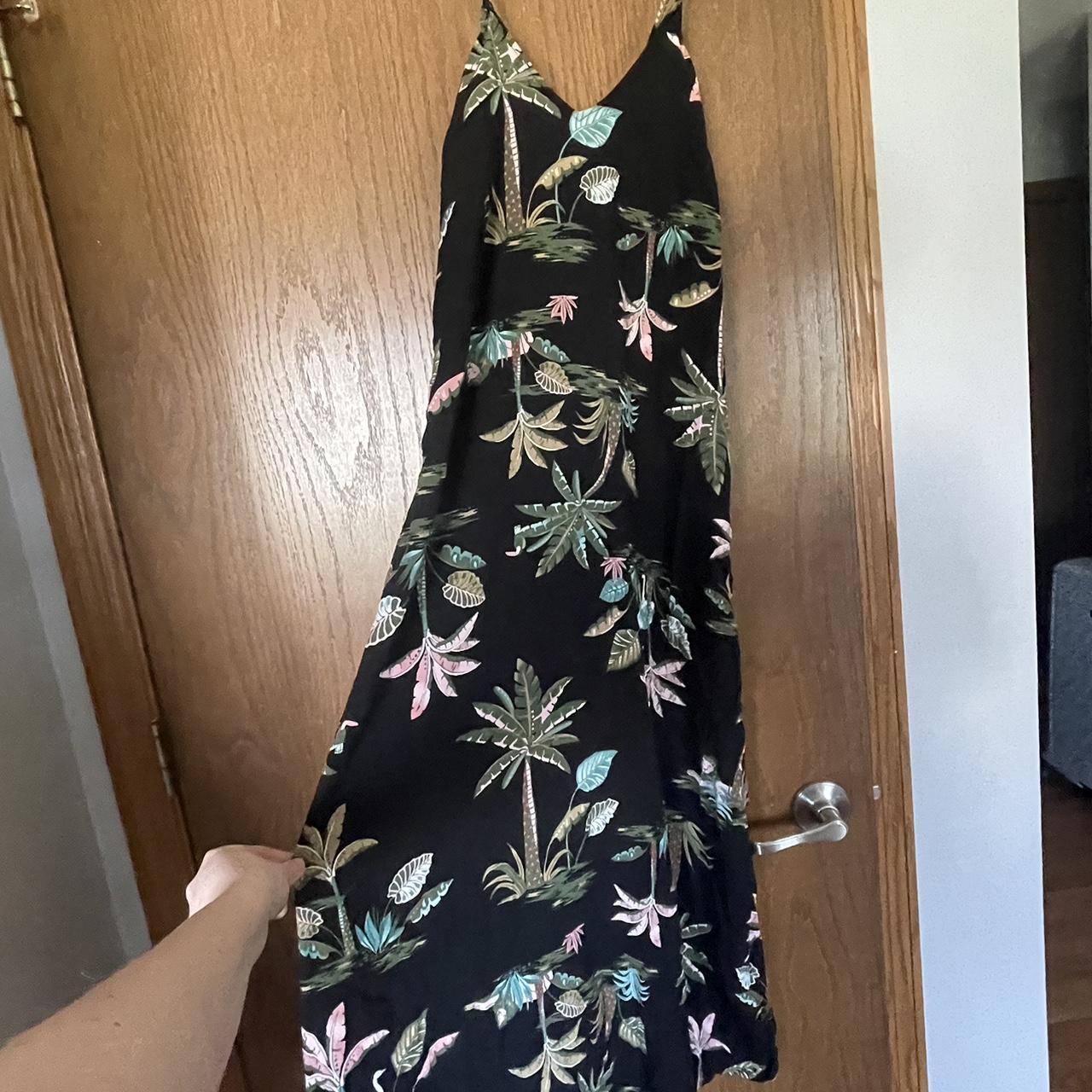 Old Navy Summer Dress Super cute black maxi Depop