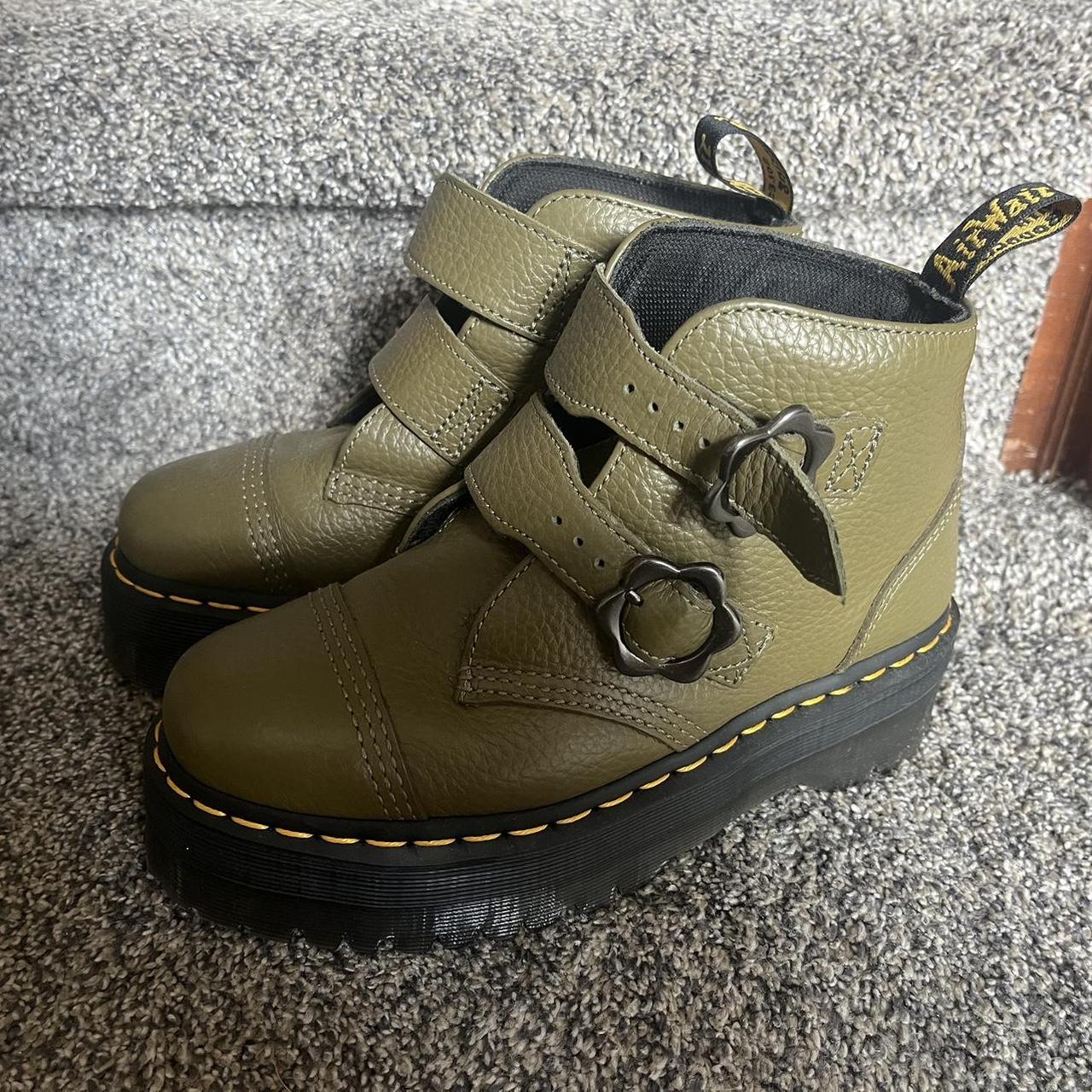 Green platform Doc Martens platform Chelsea boots