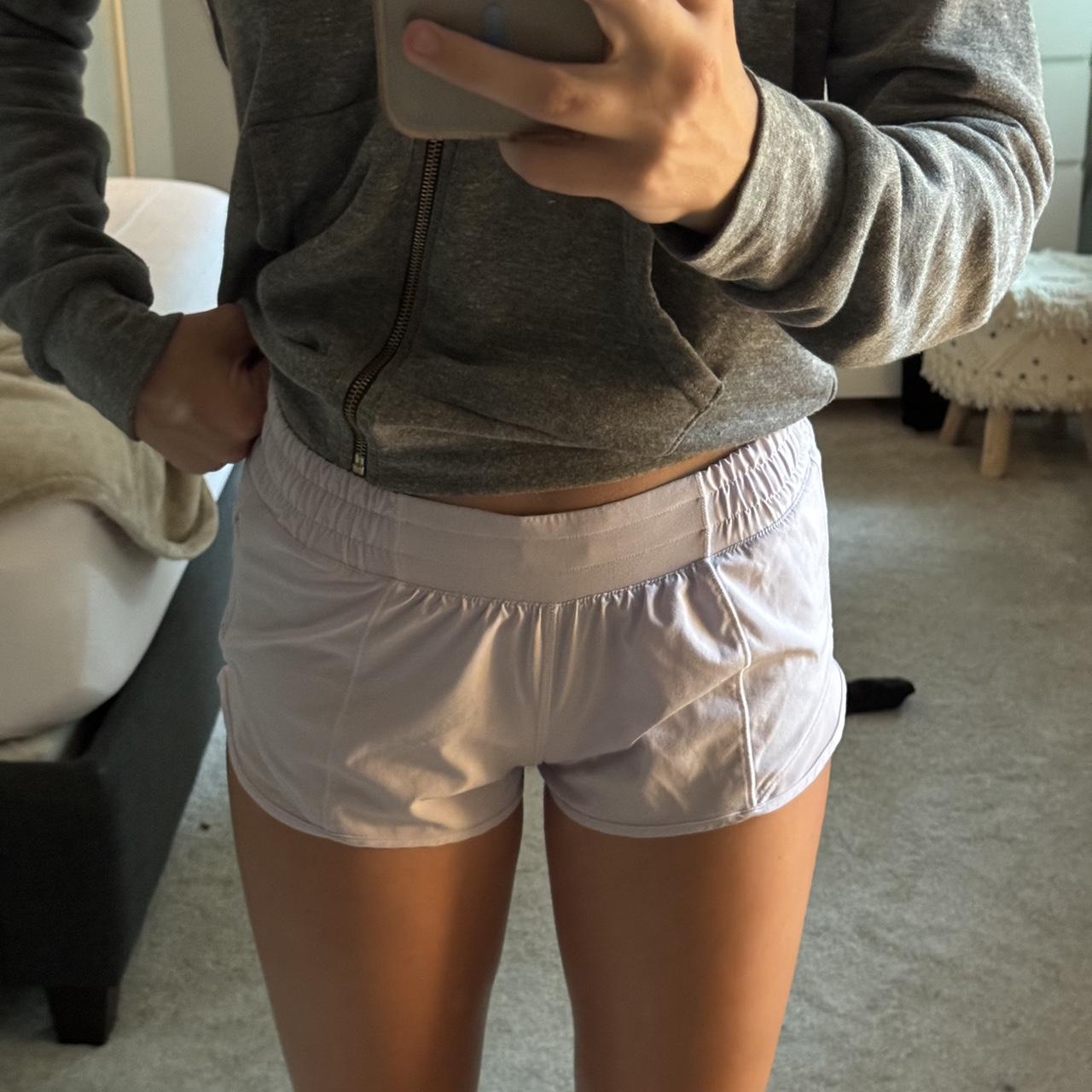 4 lululemon Shorts size 2024 med