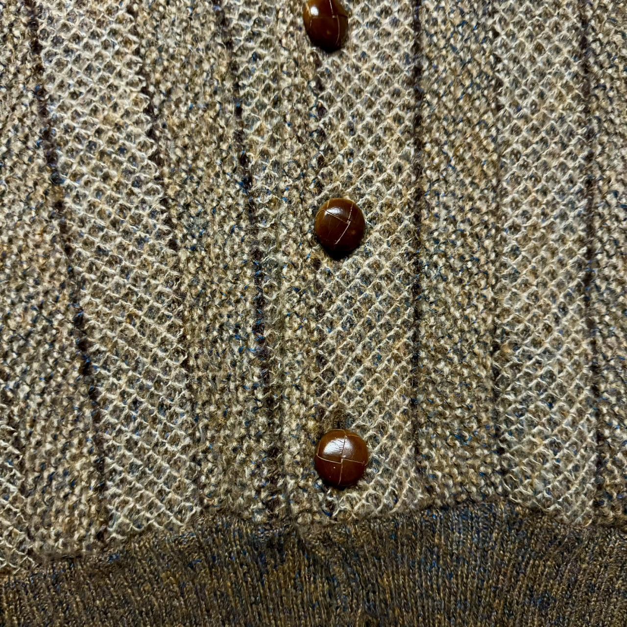 VINTAGE 1980s Knit Sweater Leather buttons! W | Depop
