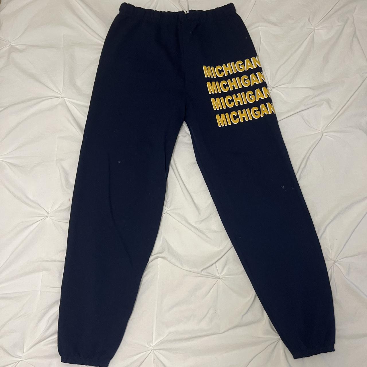 item listed by zoeharris12