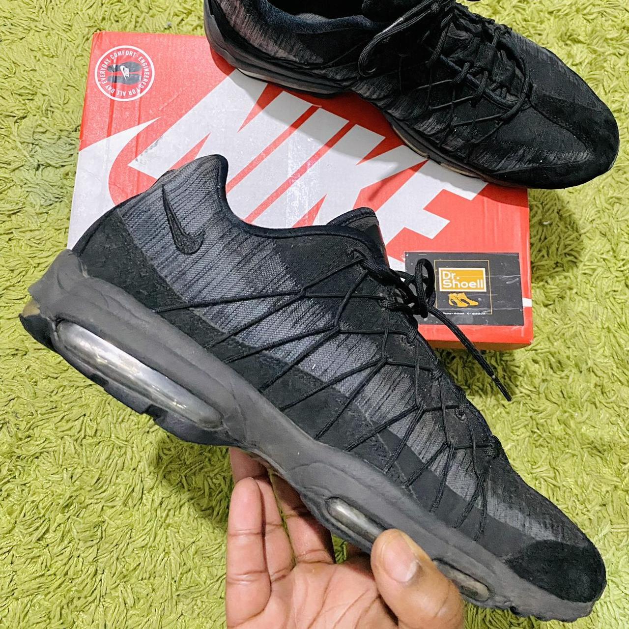 nike black and grey ombre air max 95 og trainers