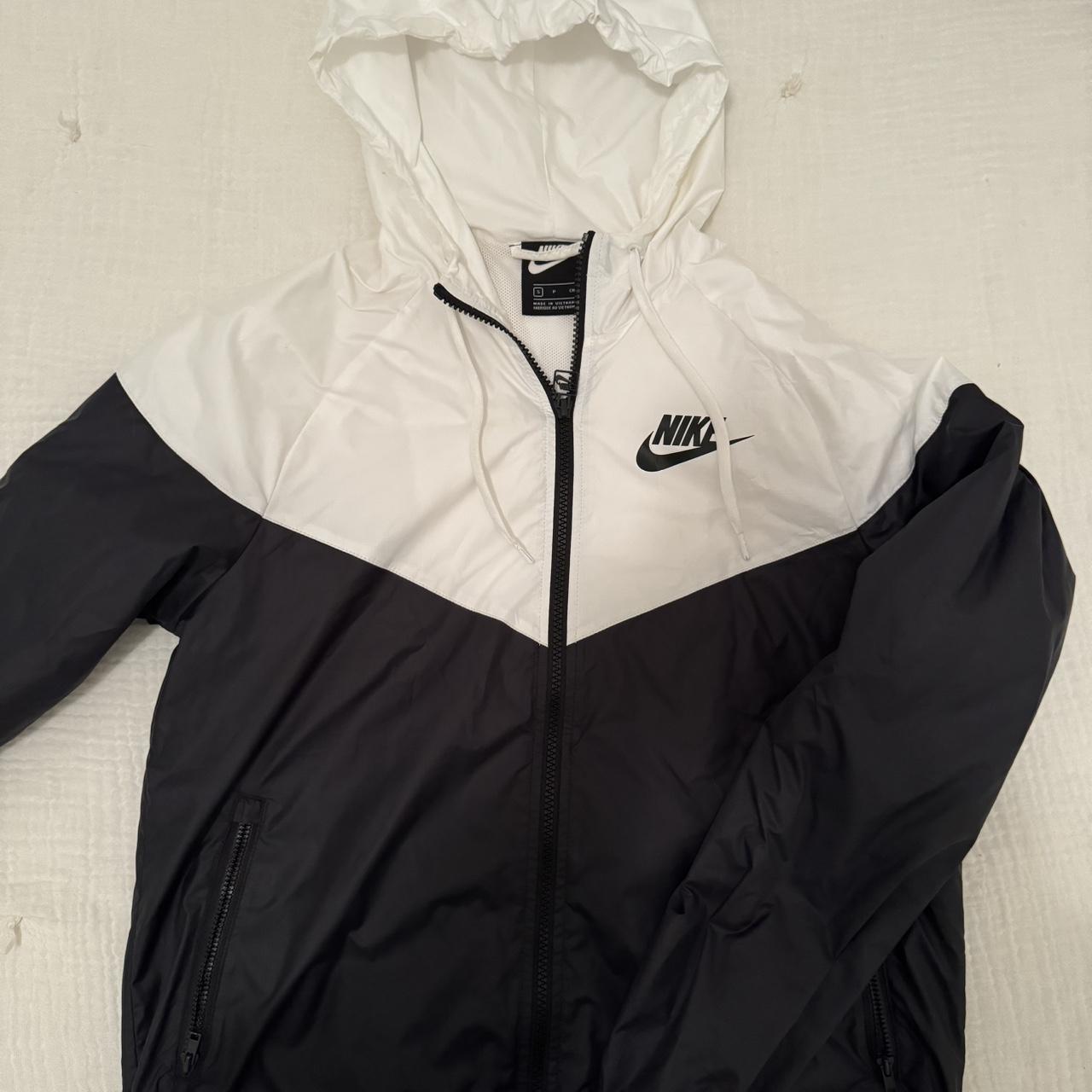 Limited edition outlet nike windbreaker