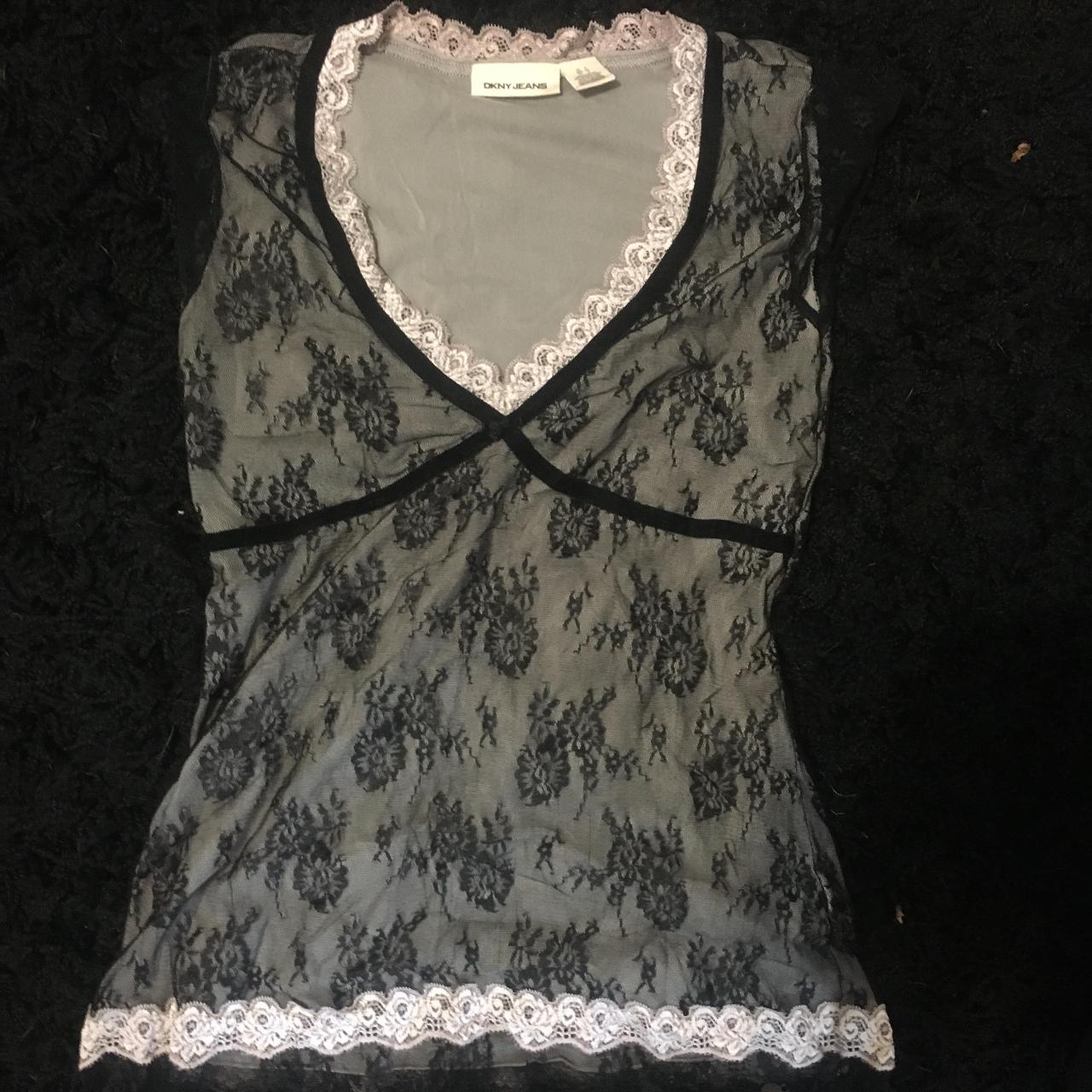 Cute DKNY top - Depop