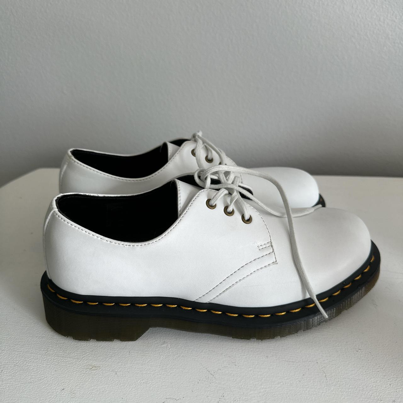 Dr martens low white shop