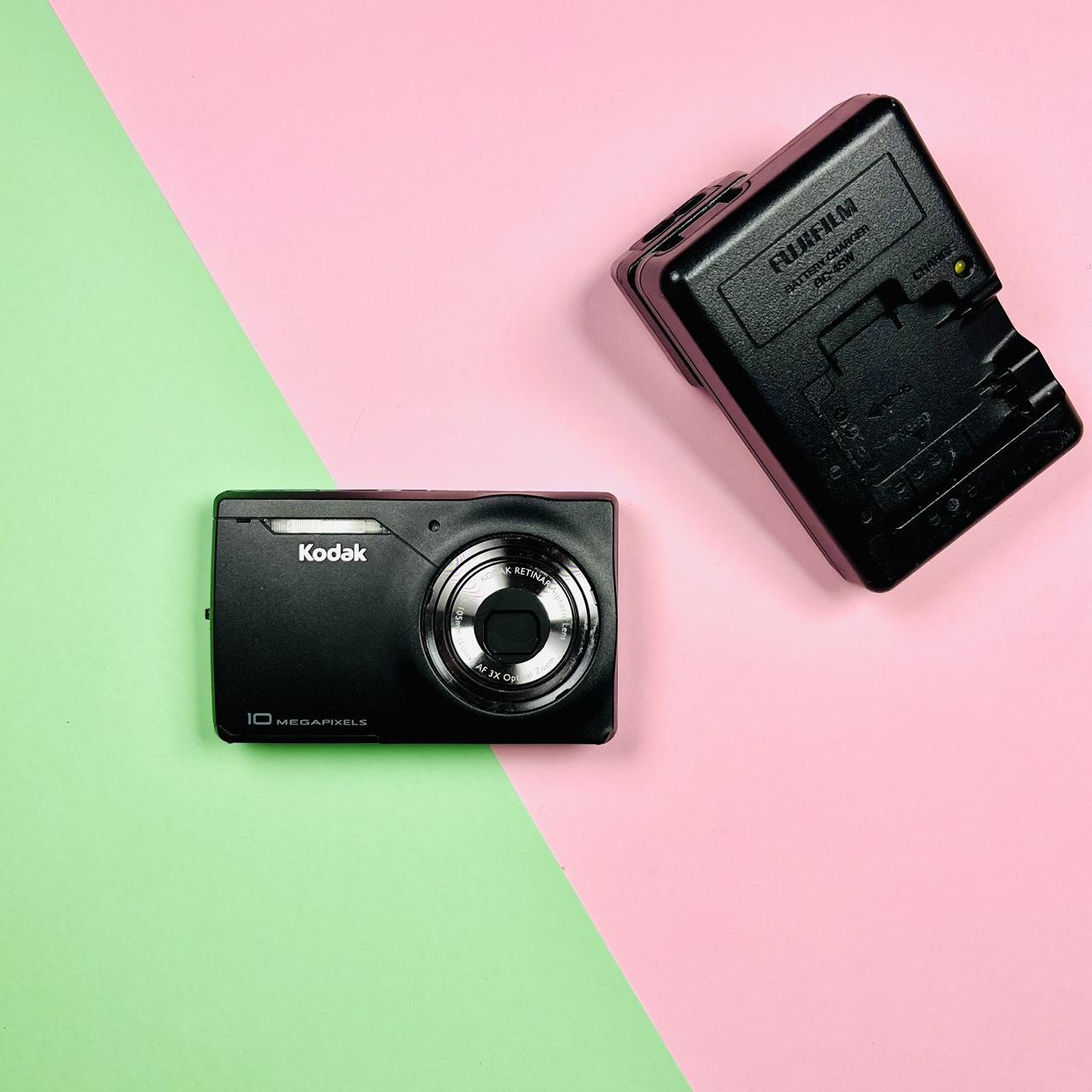 KODAK M1033 🔋 Comes with battery, charger. 👍🏻Fully... Depop