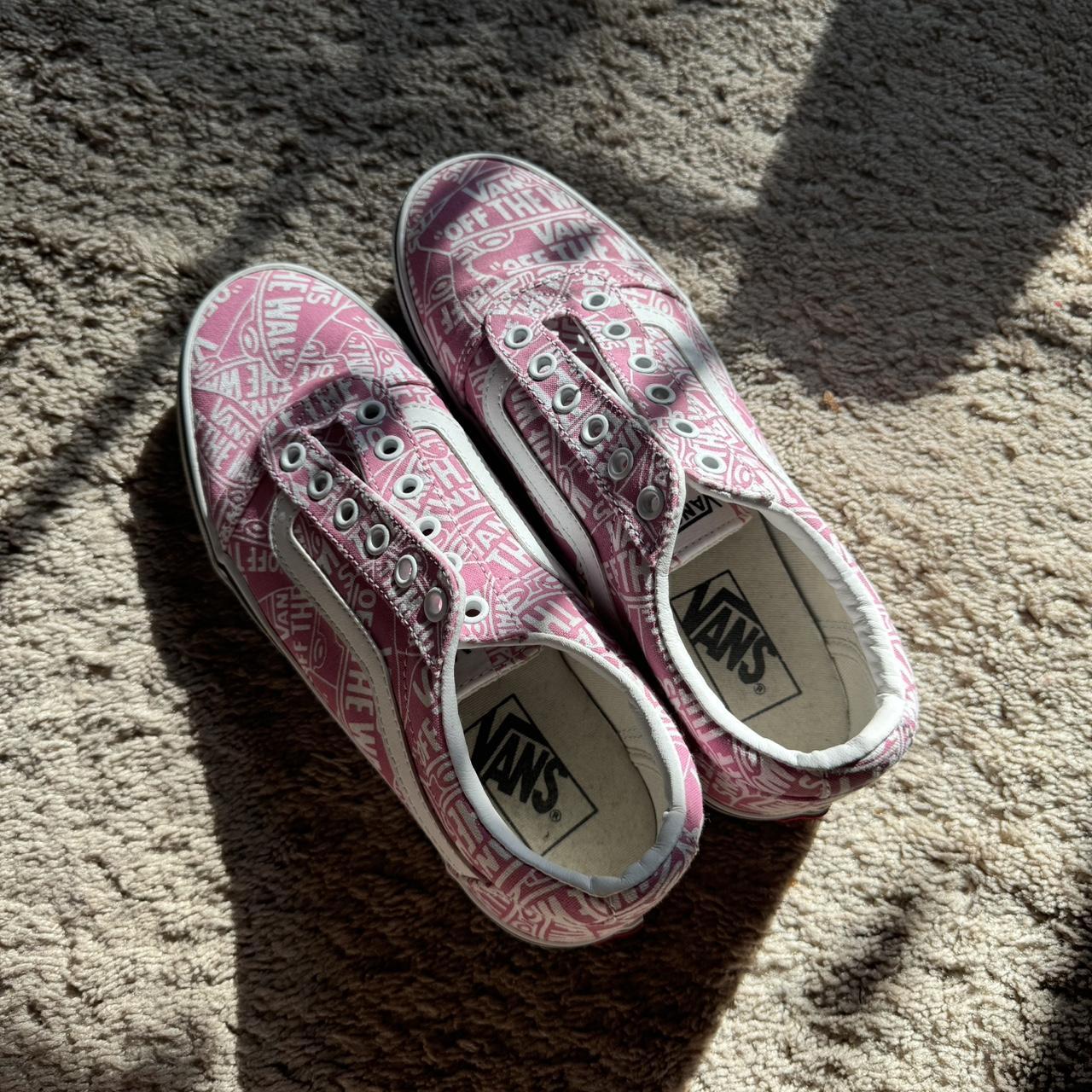 Pink vans off the wall best sale