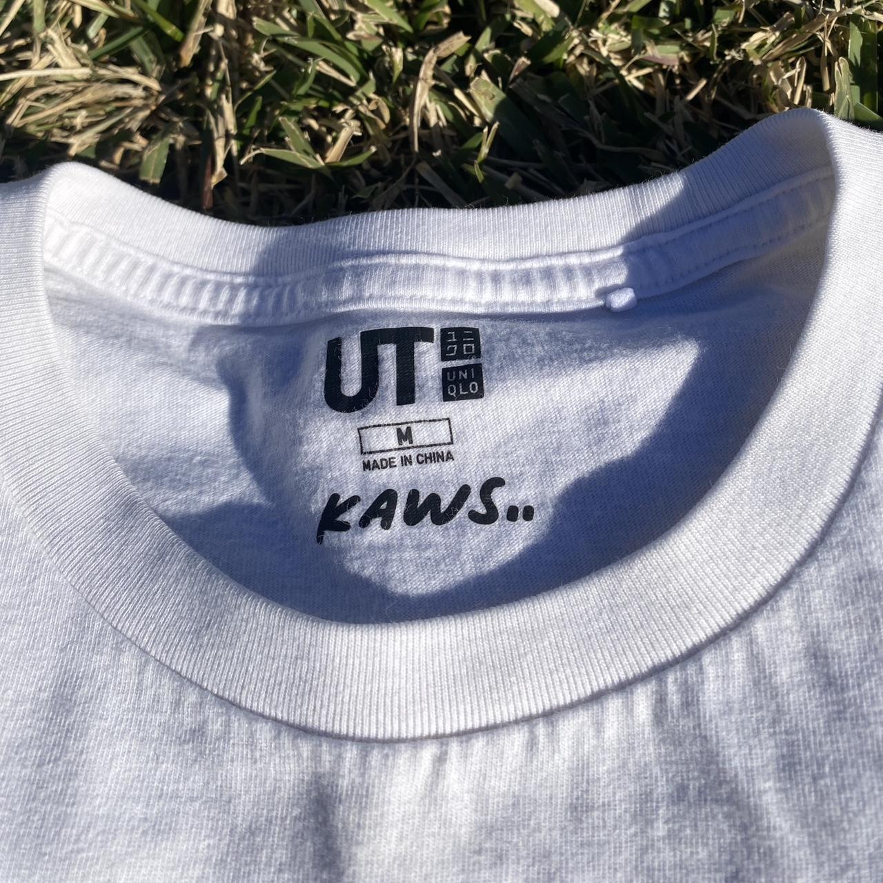 Kaws Men's White and Grey T-shirt (3)