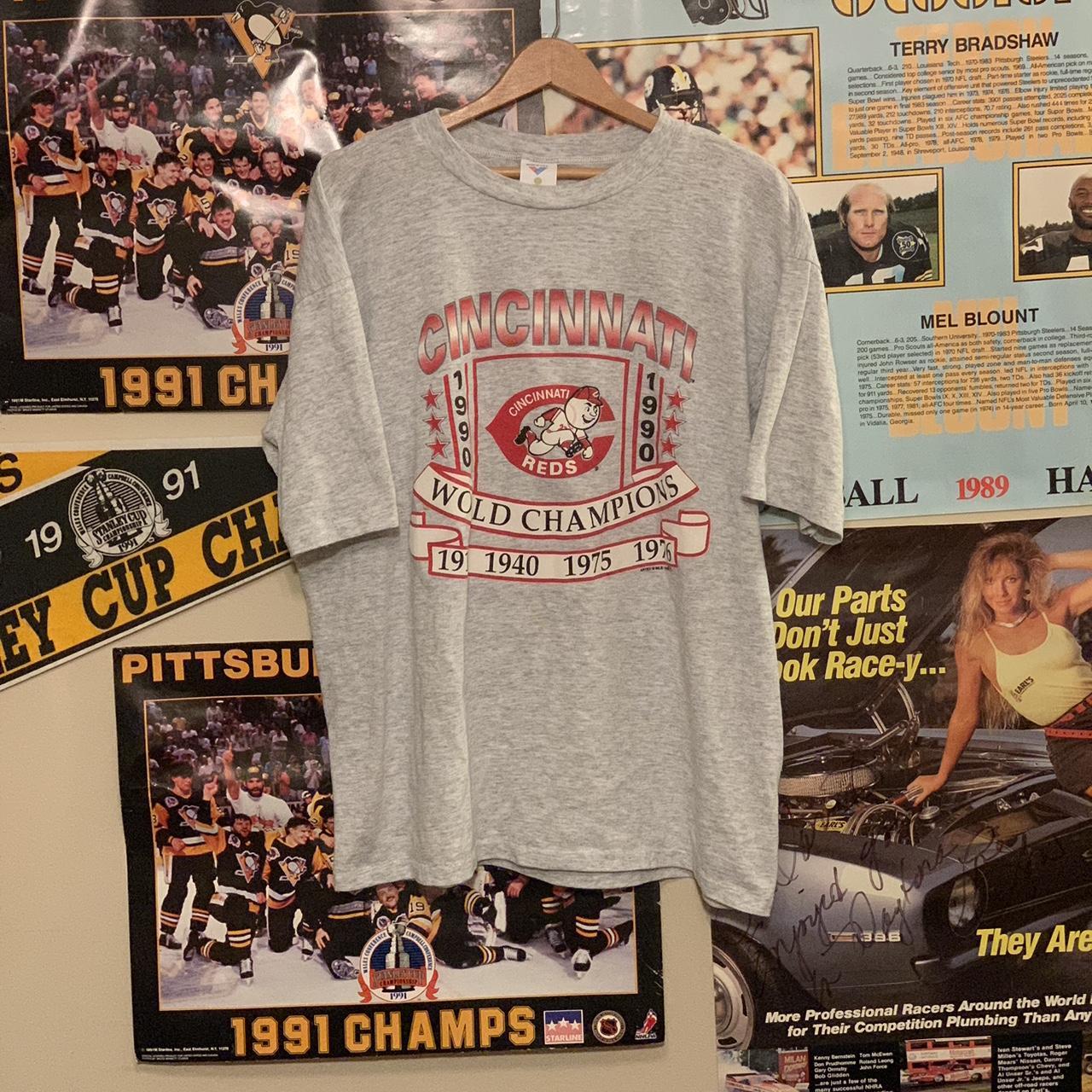 Vintage 1990 Cincinnati Reds World Series champions - Depop