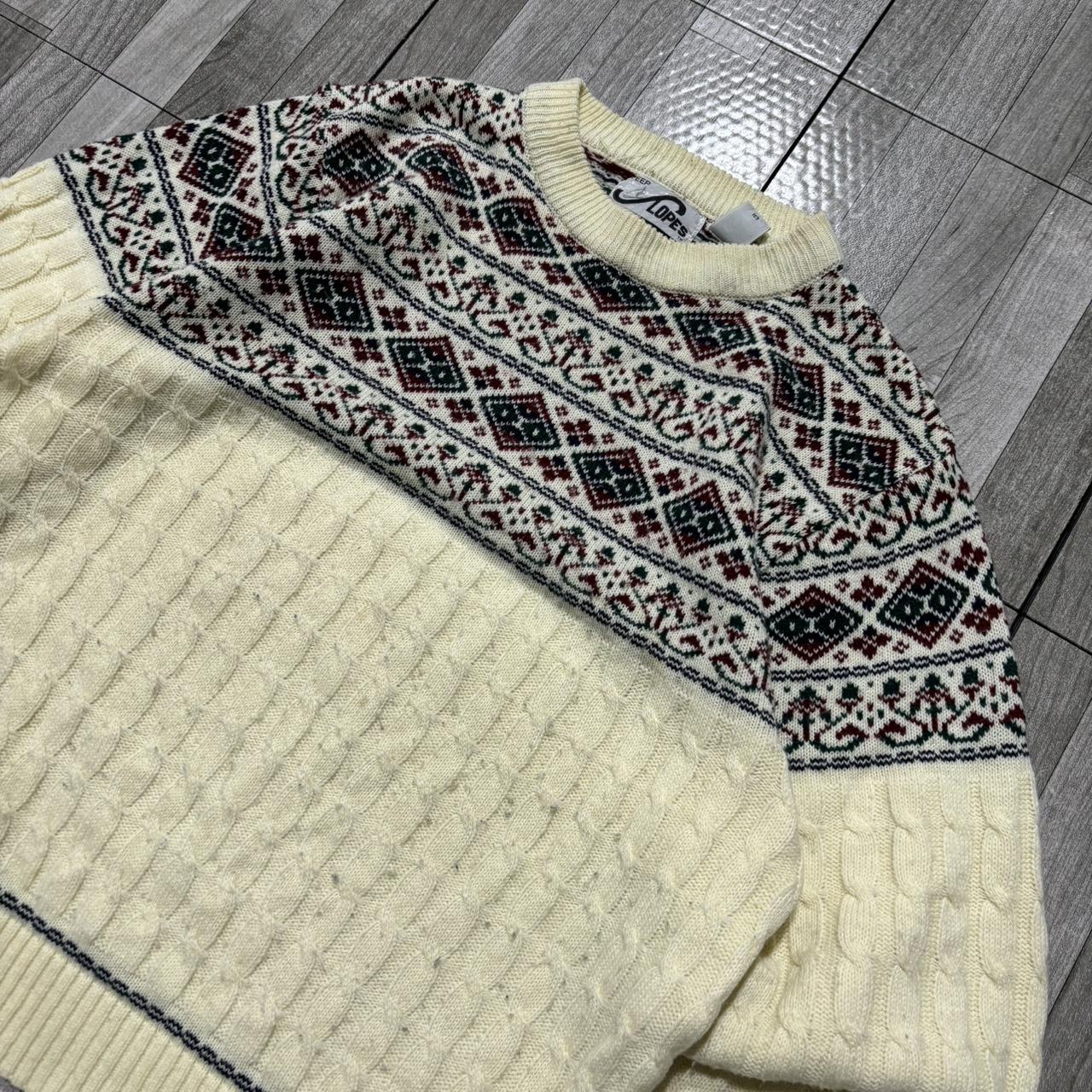 Thick knitted sweater - Depop