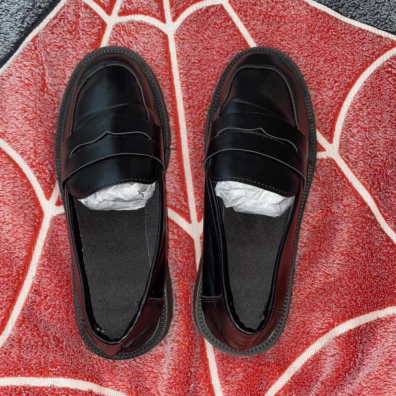 black slip on loafers womens