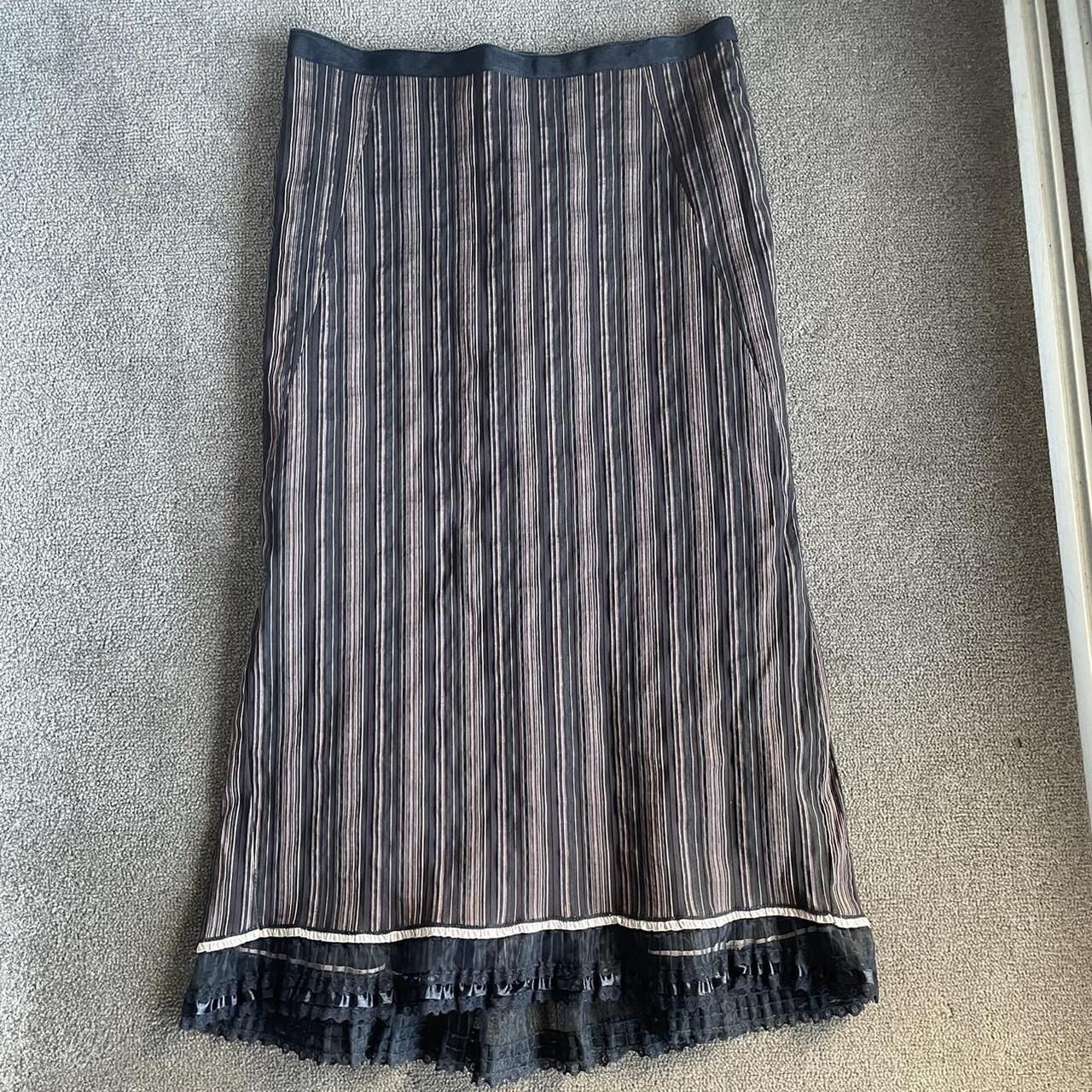 Ping pong midi skirt - some wear at the closure... - Depop