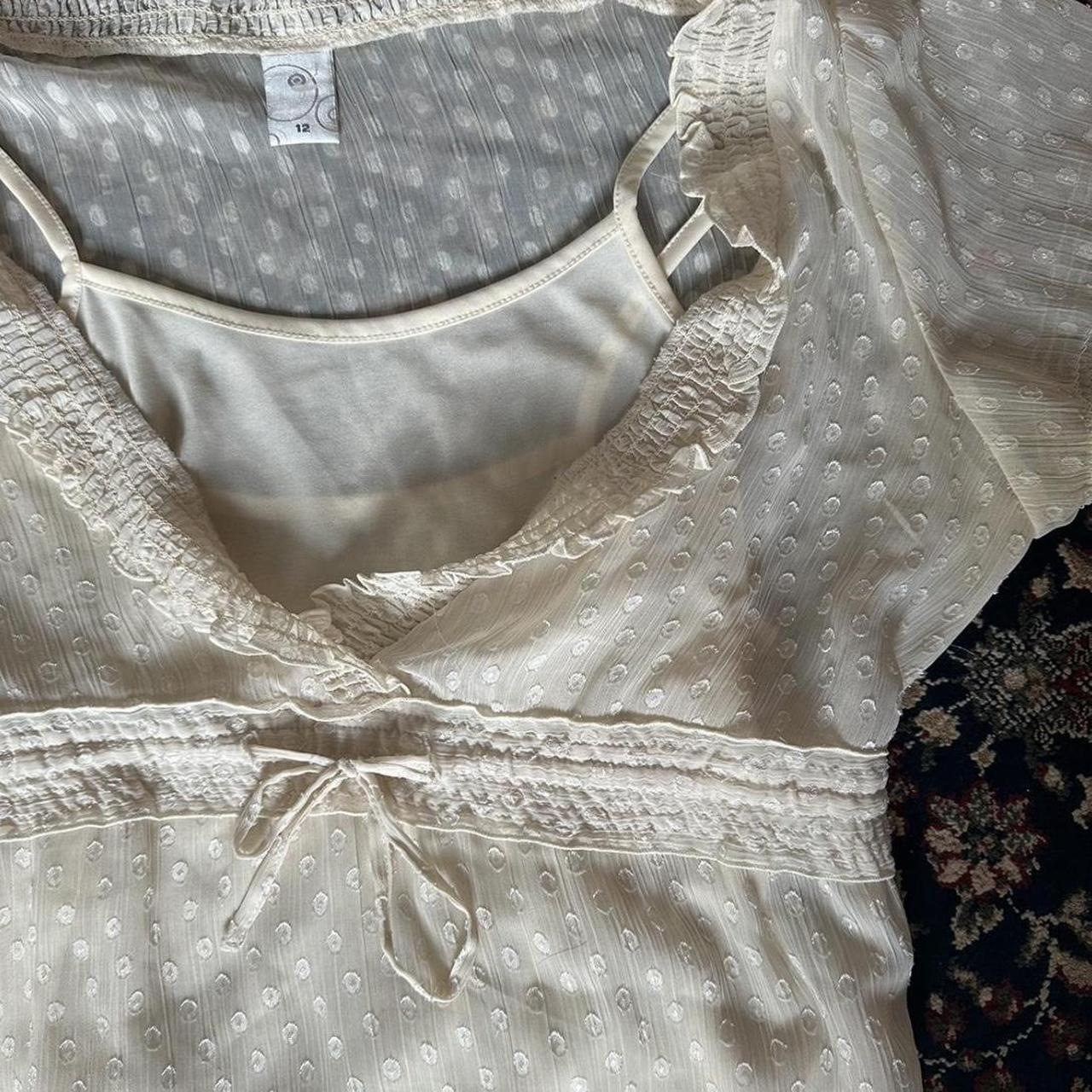 The cutest dainty cream top!! ⭐️⭐️ REPOP (due to my... Depop