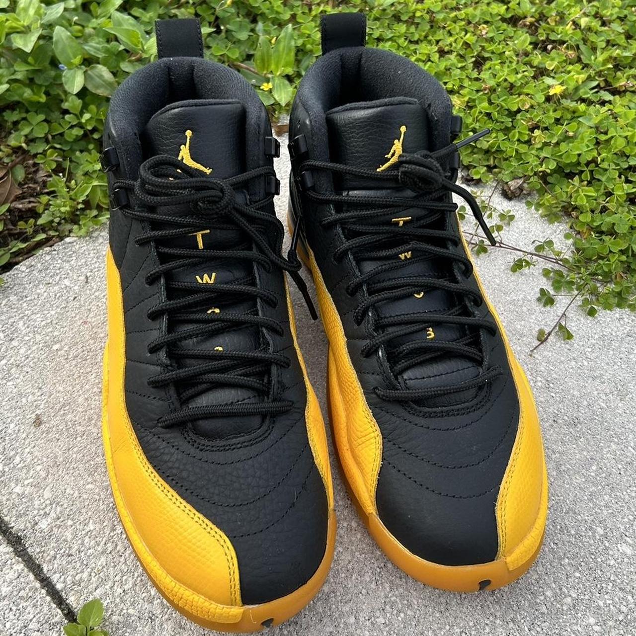 Sneaker Air Jordan 12s Black And Yellow Jordan Sneakers Air Jordan