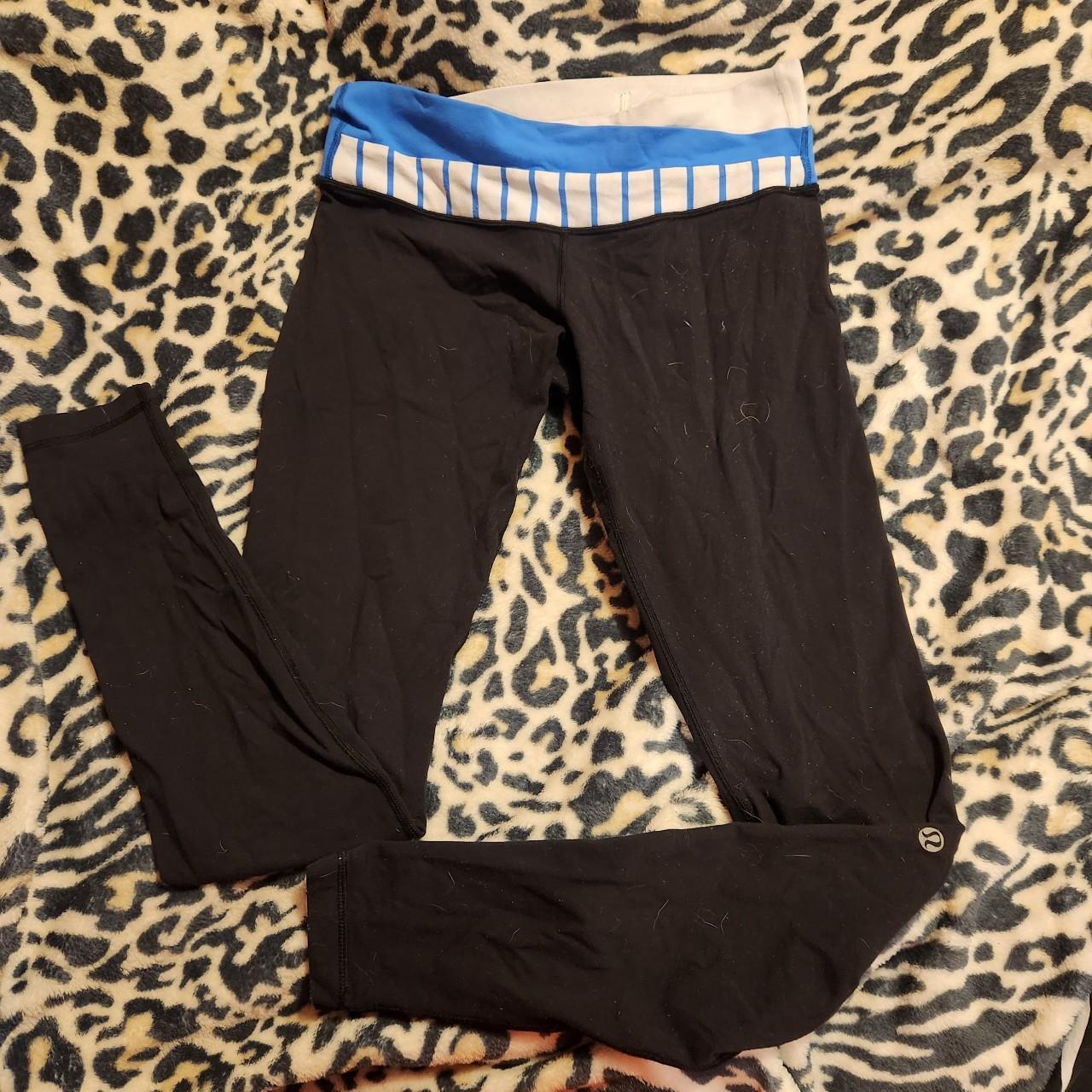 Y2k Lululemon low rise leggings with layered