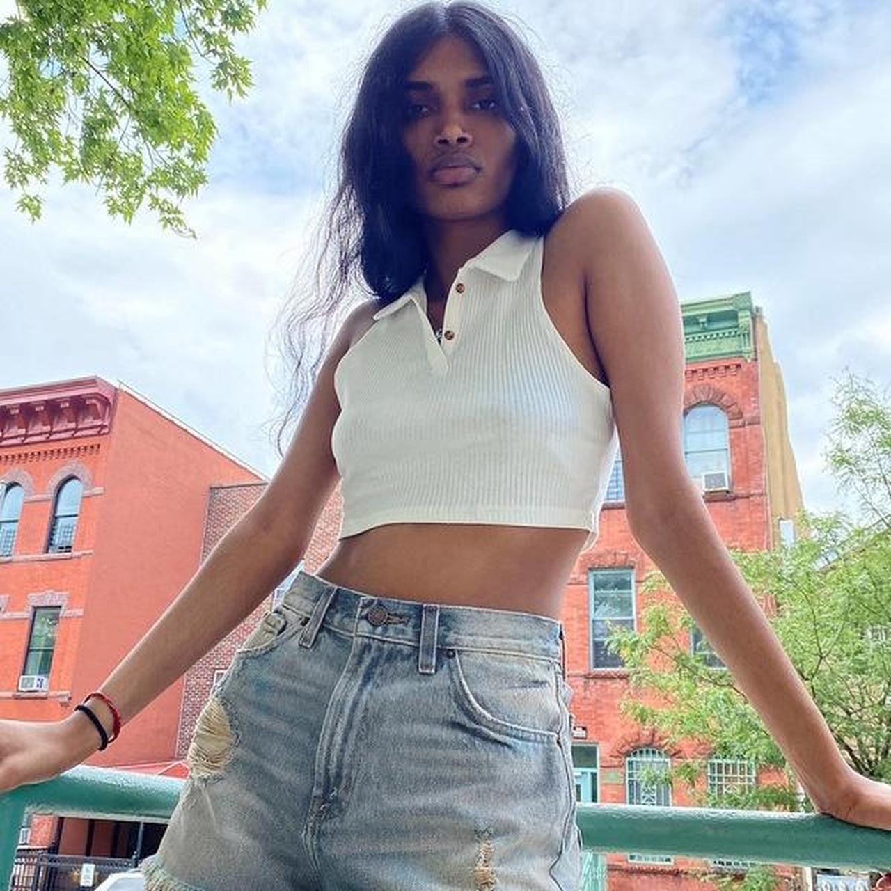 BDG Girlfriend High Rise Denim Shorts, Size 30,