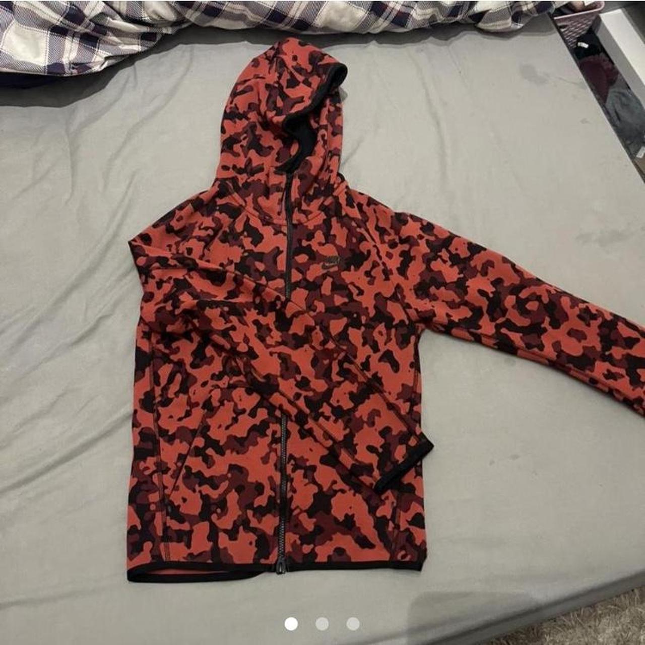mens red nike tech fleece hoodie