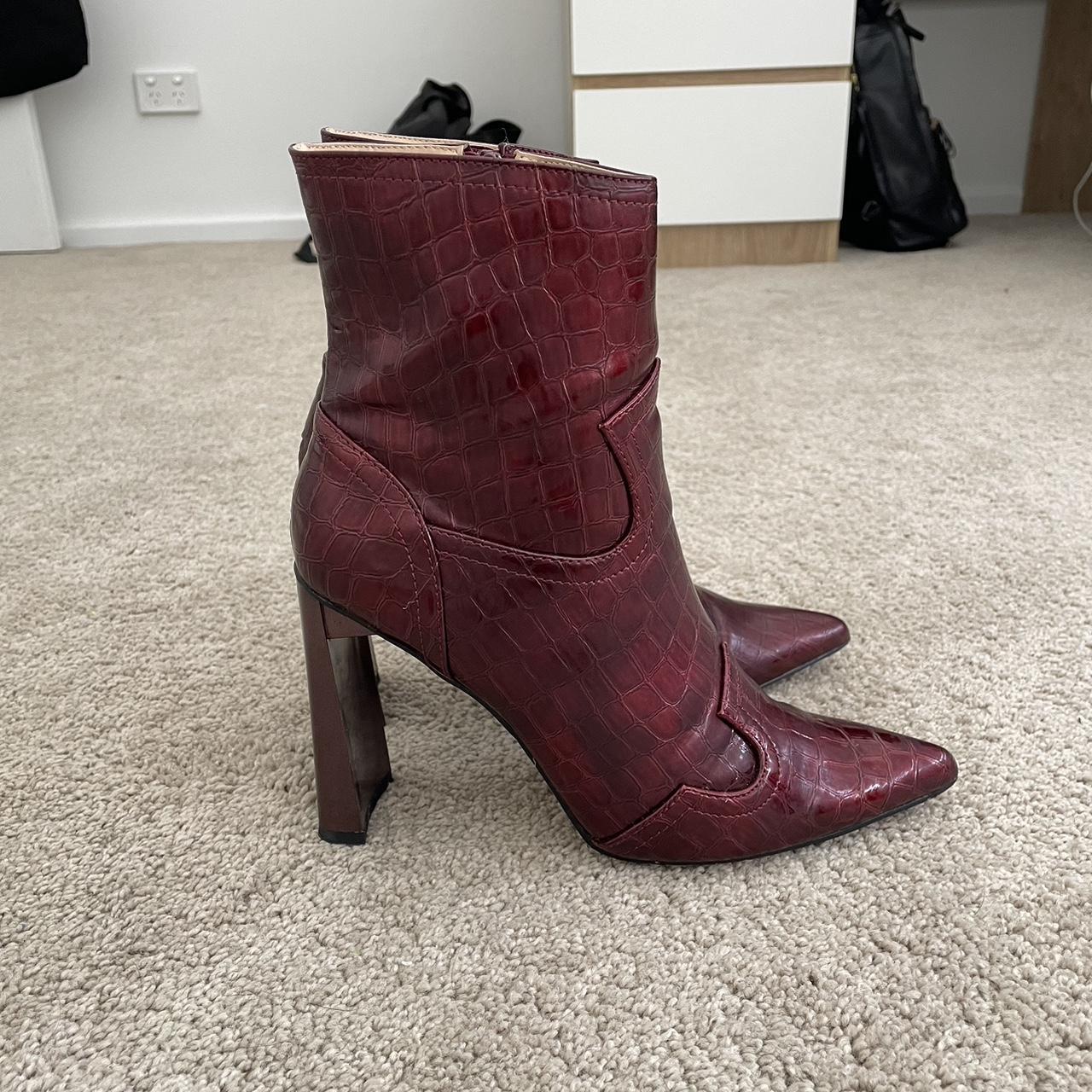 Public desire deals burgundy boots