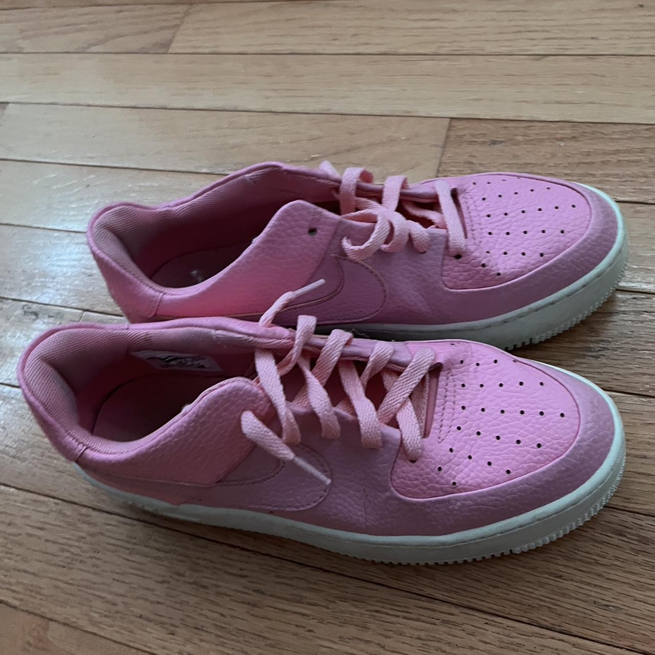 air7c nike pink