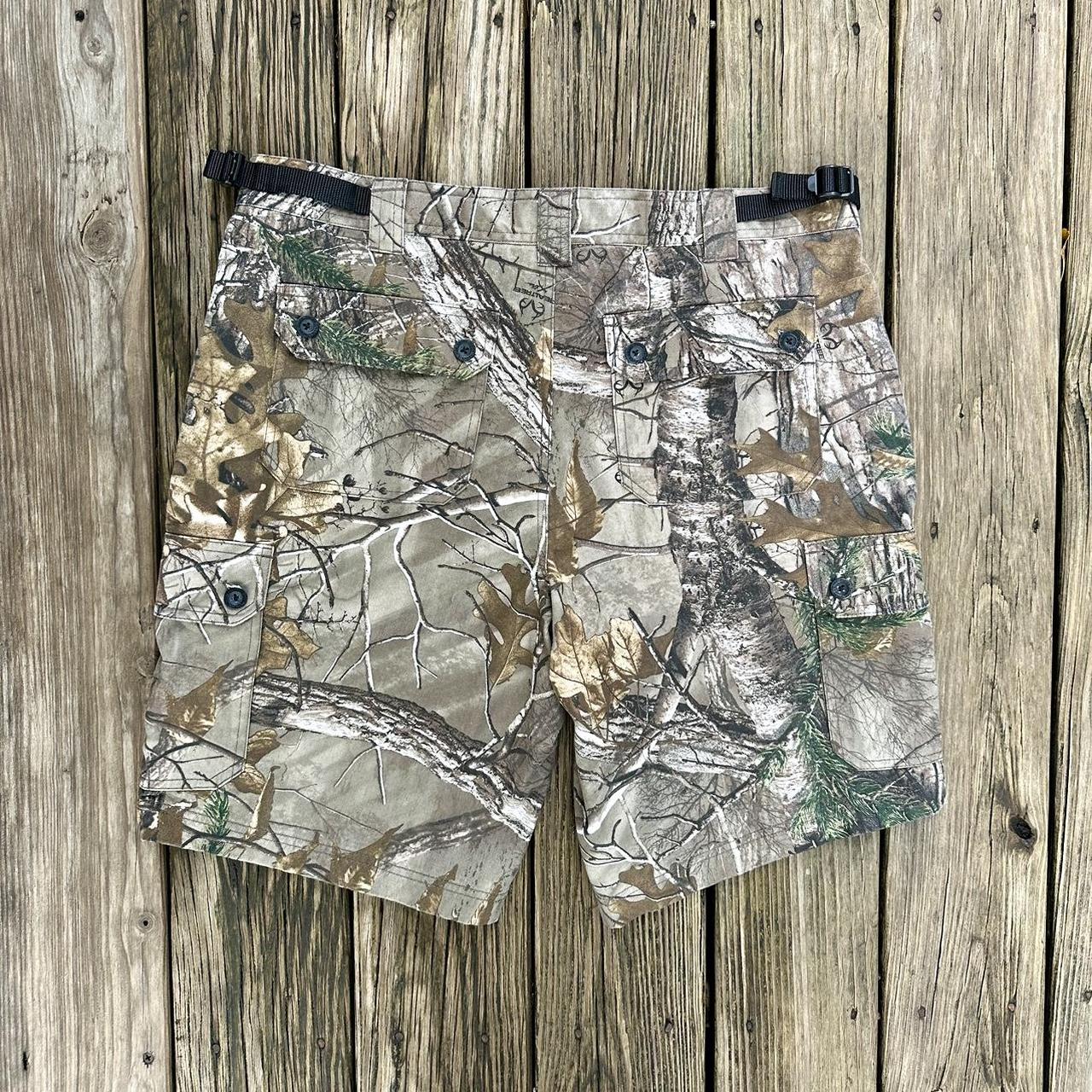 Realtree Camo Shorts •size: 36