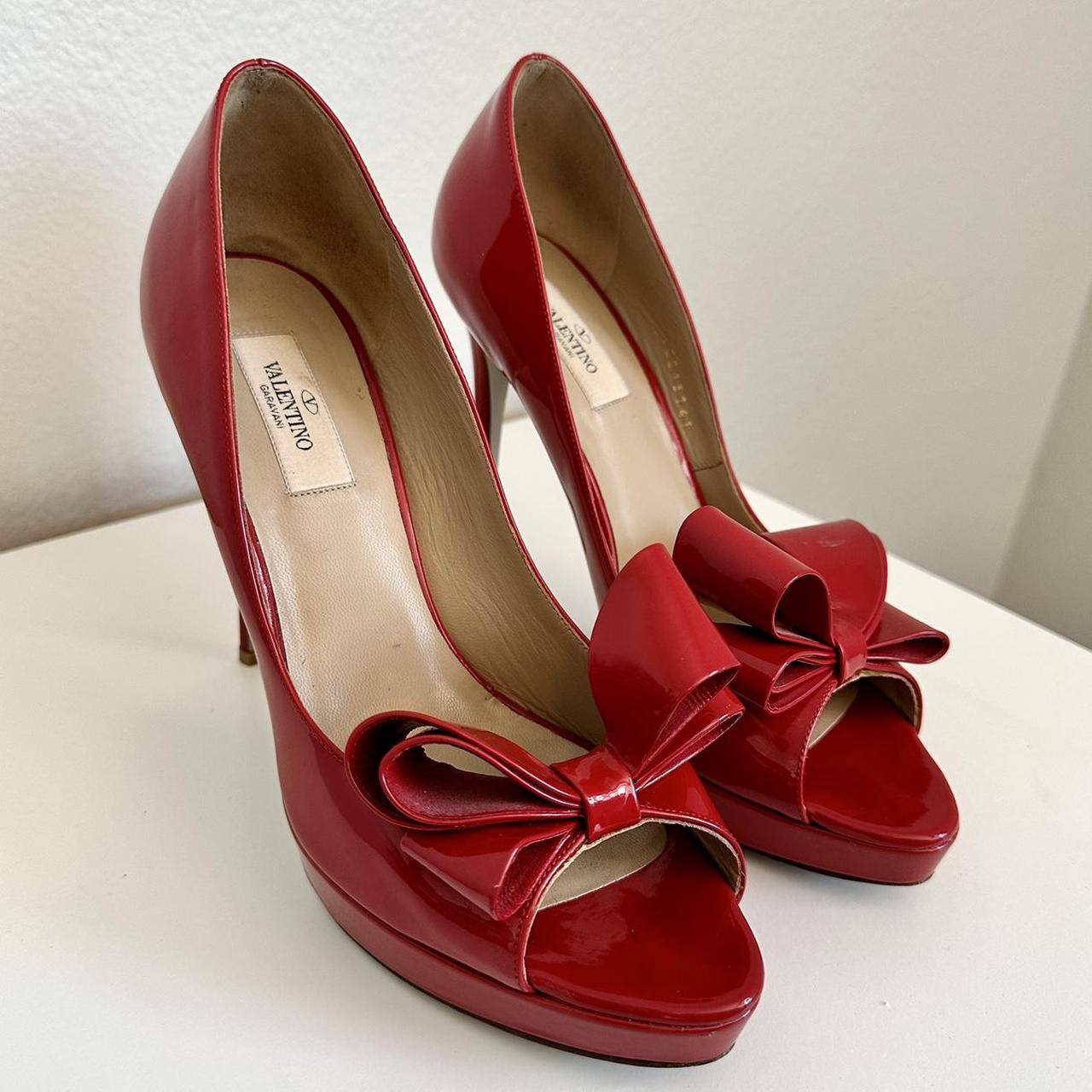 Valentino red bow store heels