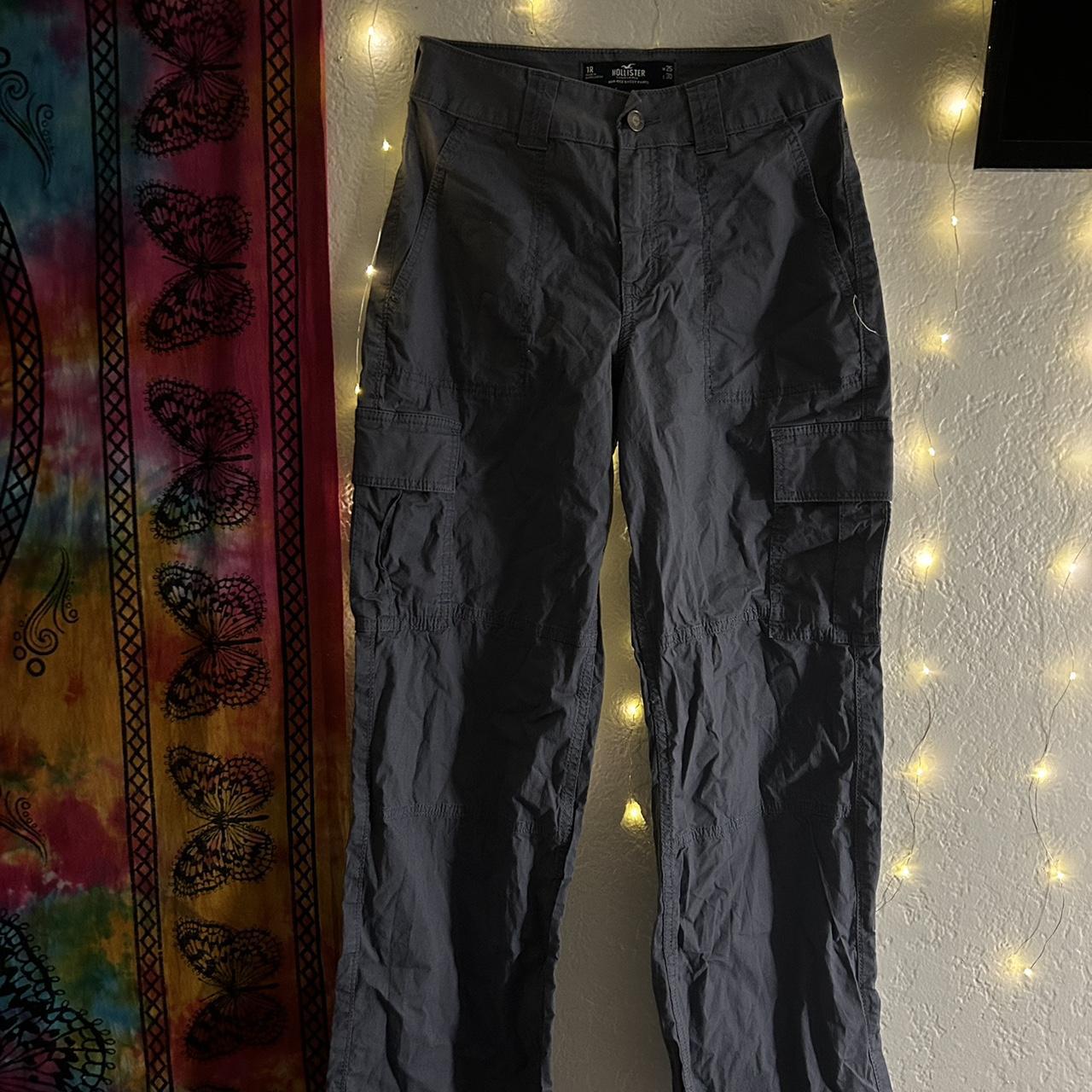  blue hollister cargo pants, worn once sry for... Depop