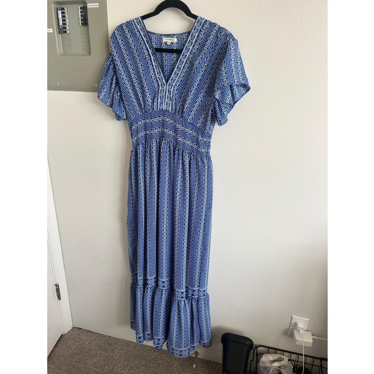 Max Studio maxi blue dress best size medium