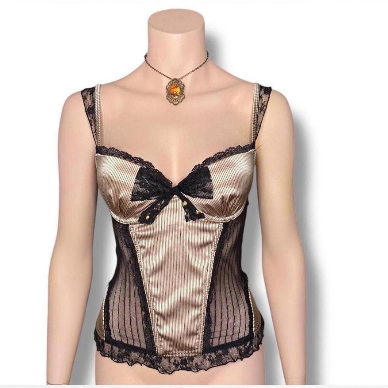 item listed by damngrlz