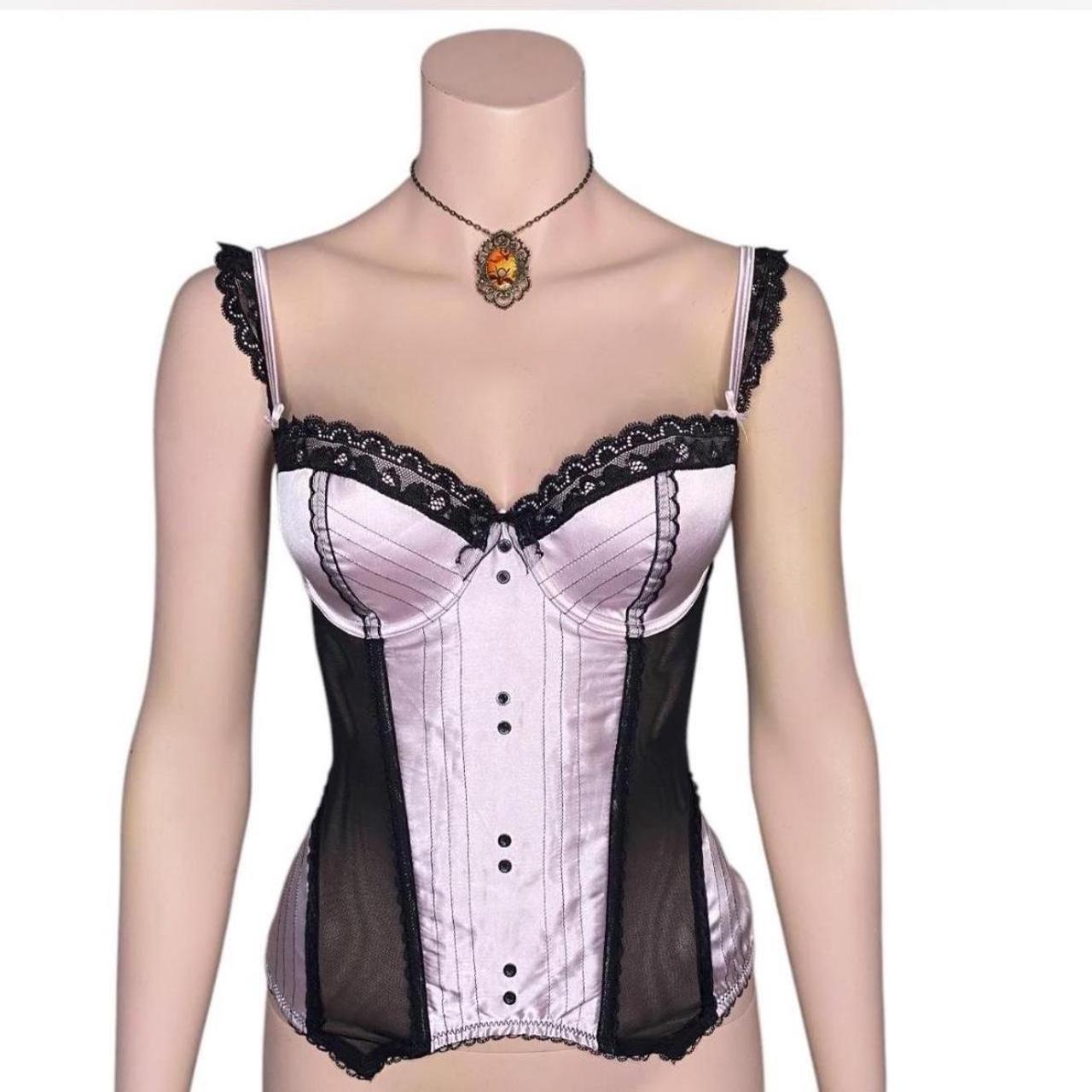 item listed by damngrlz